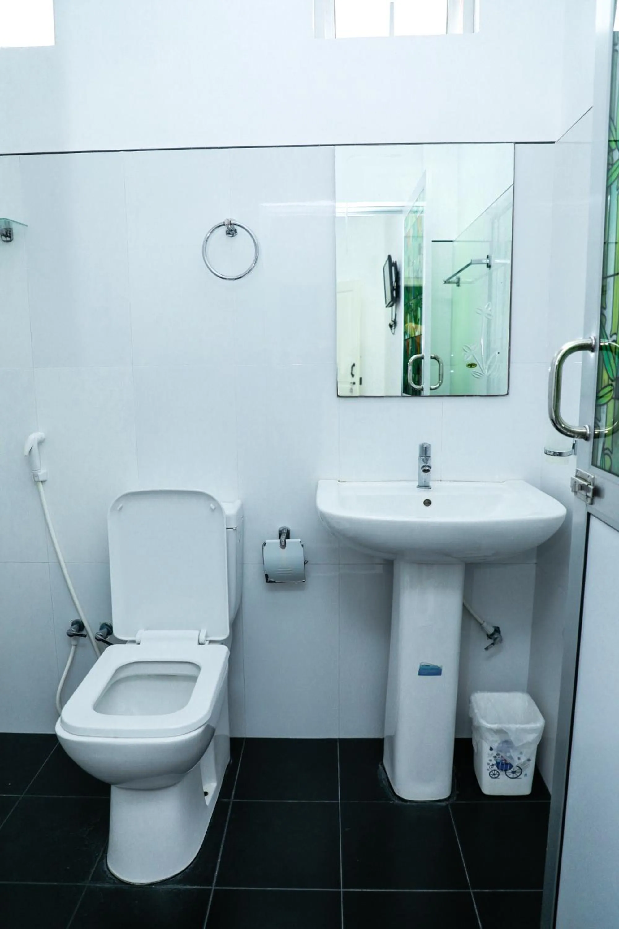 Toilet in Bon Voyaage Tourist Inn