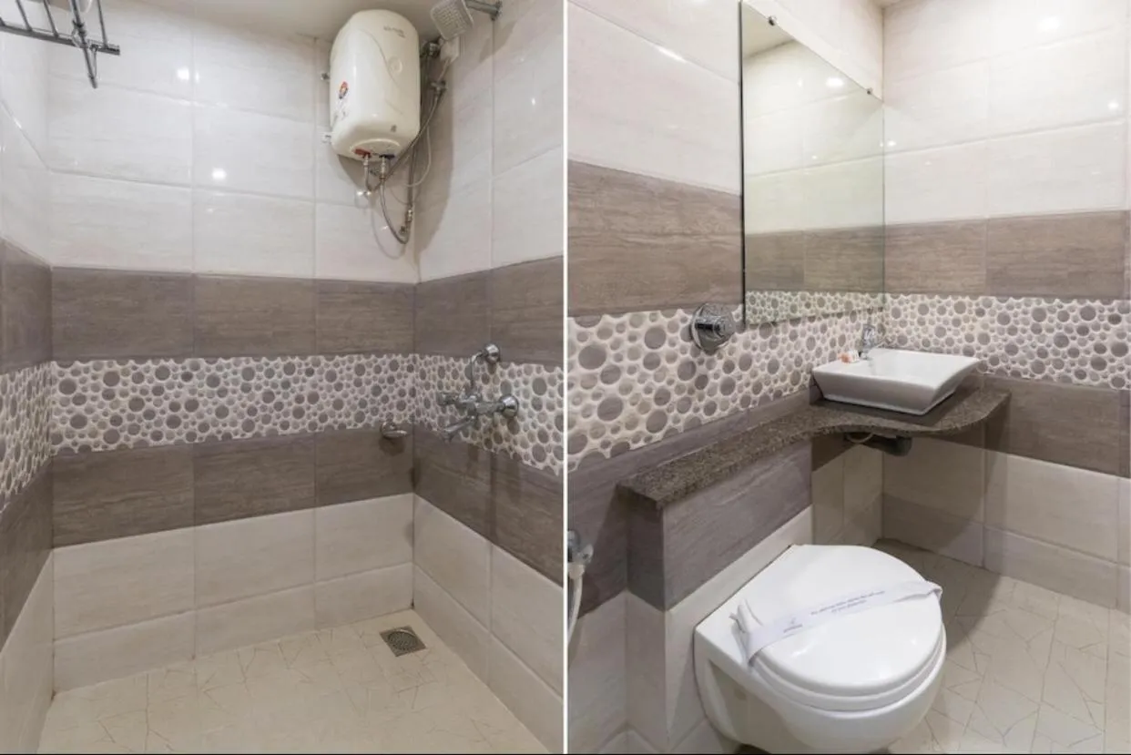 Shower in Falnir Palace