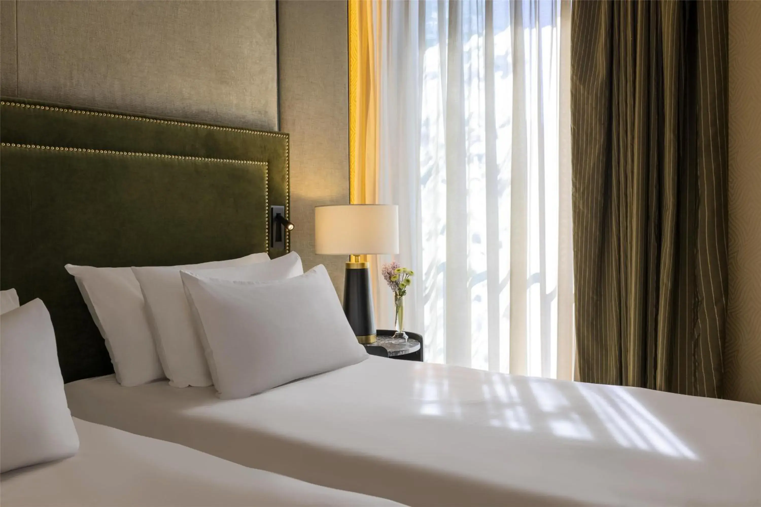 Premium Triple Room in NH Collection Prague Carlo IV Premium Triple Room in NH Collection Prague Carlo IV