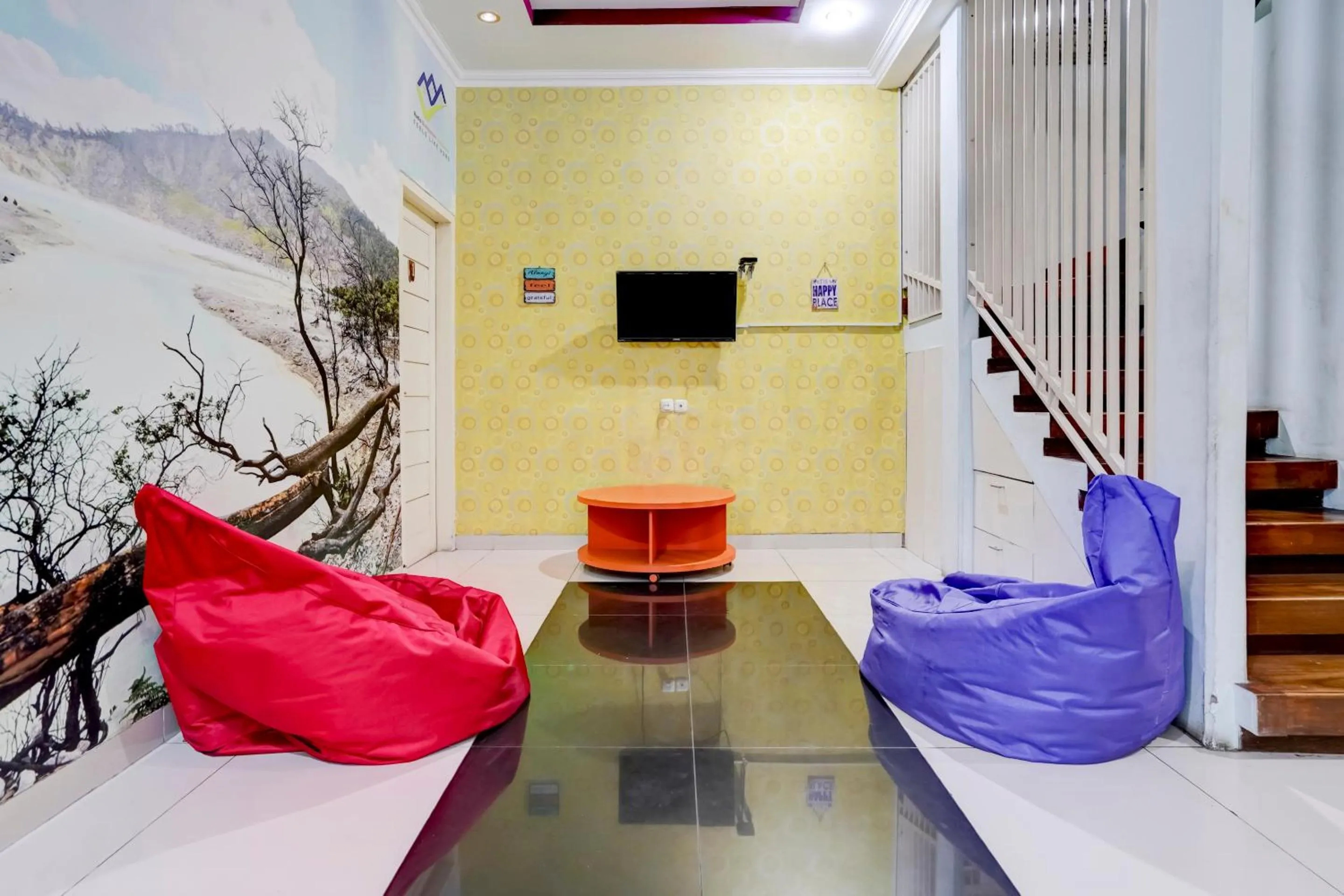 Area and facilities in Radio Backpacker Guesthouse Syariah