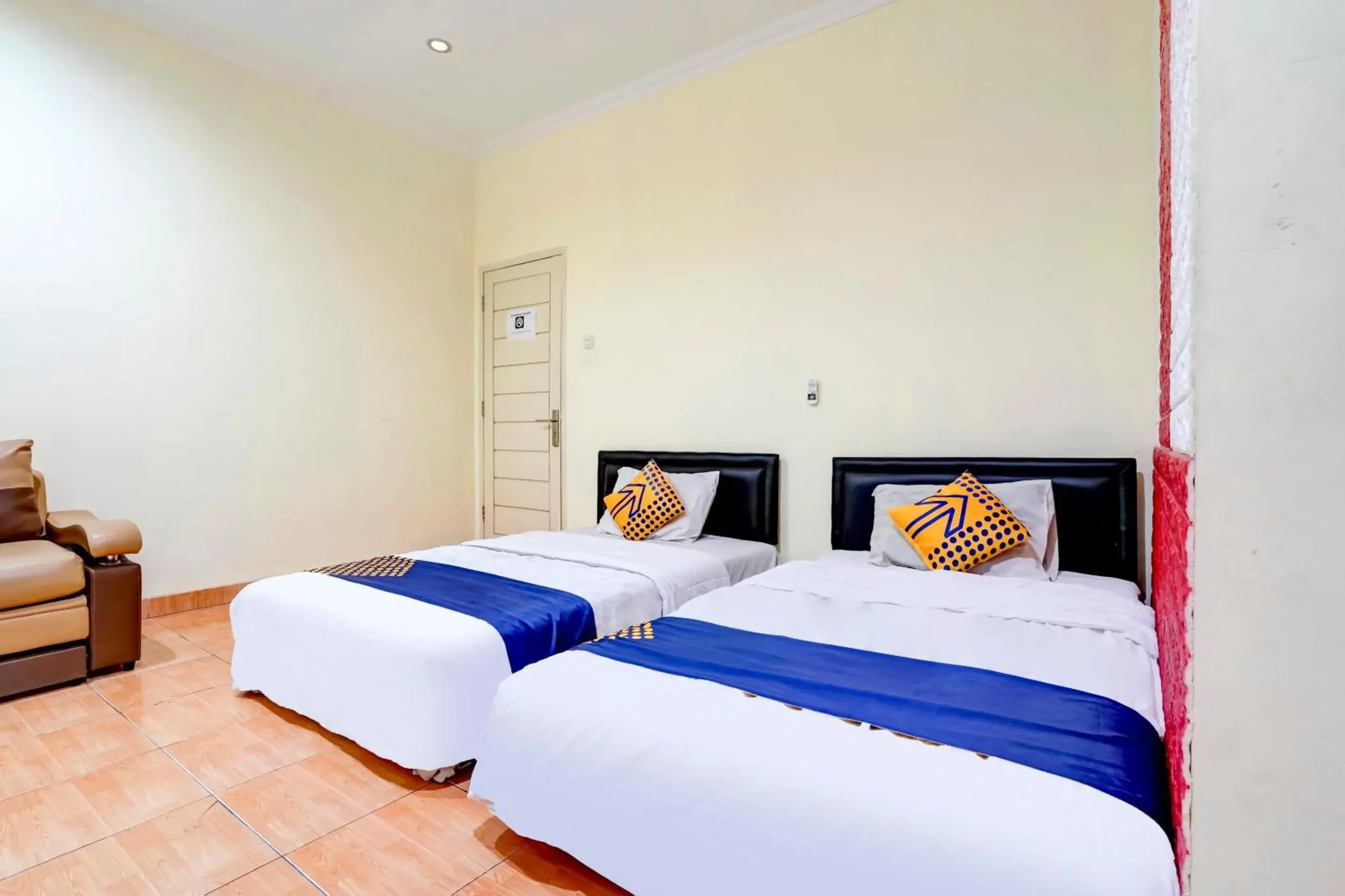 Bedroom, Bed in Radio Backpacker Guesthouse Syariah Bedroom, Bed in Radio Backpacker Guesthouse Syariah