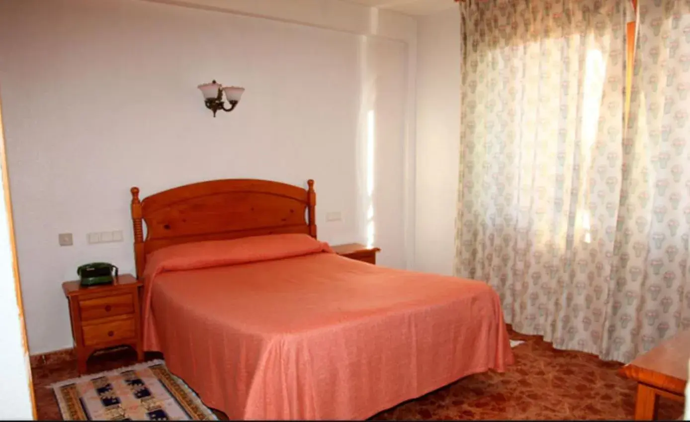 Single Room - single occupancy in Hotel Los Arcos Single Room - single occupancy in Hotel Los Arcos