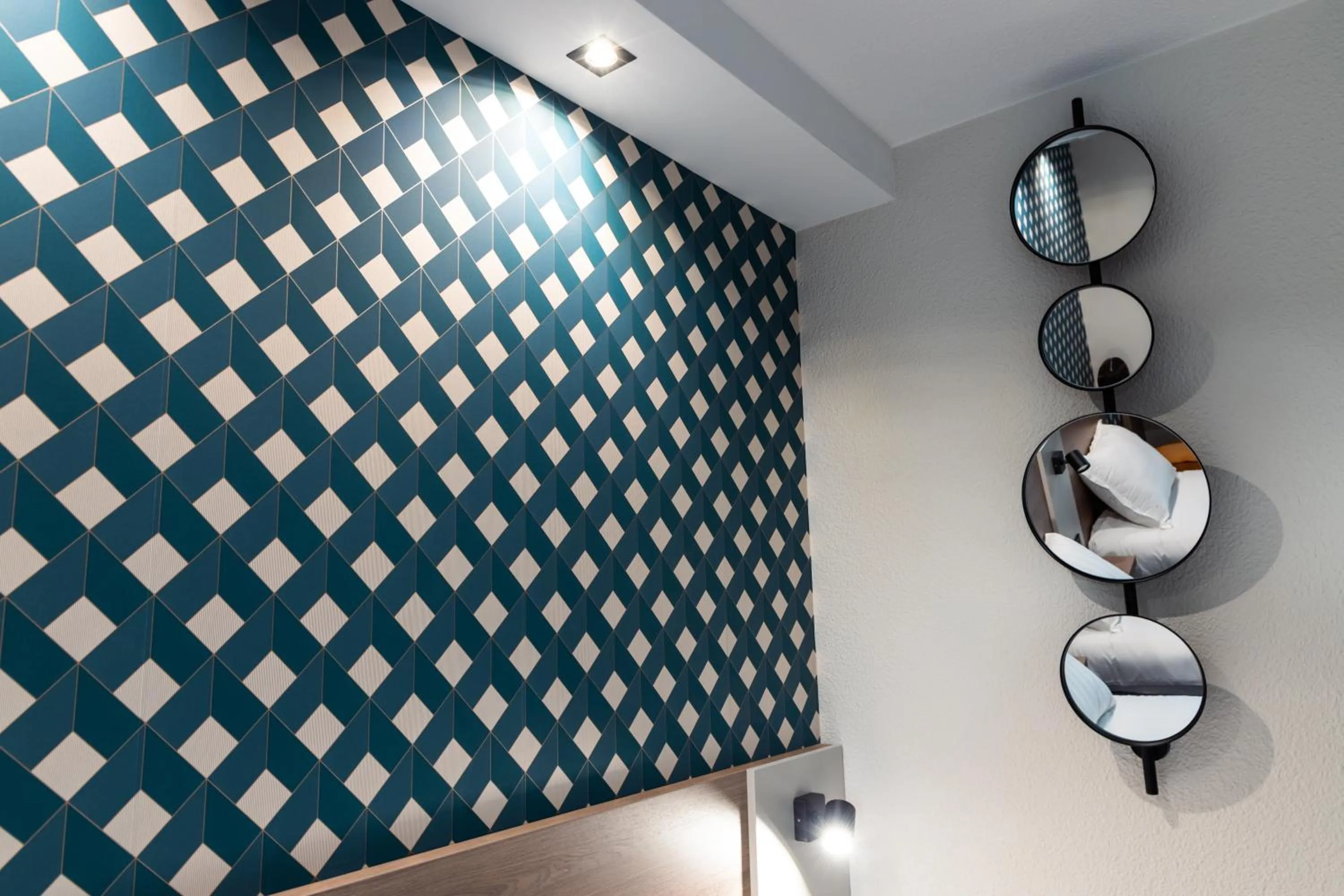 Decorative detail in KYRIAD DIRECT ORLEANS NORD - Cap Saran