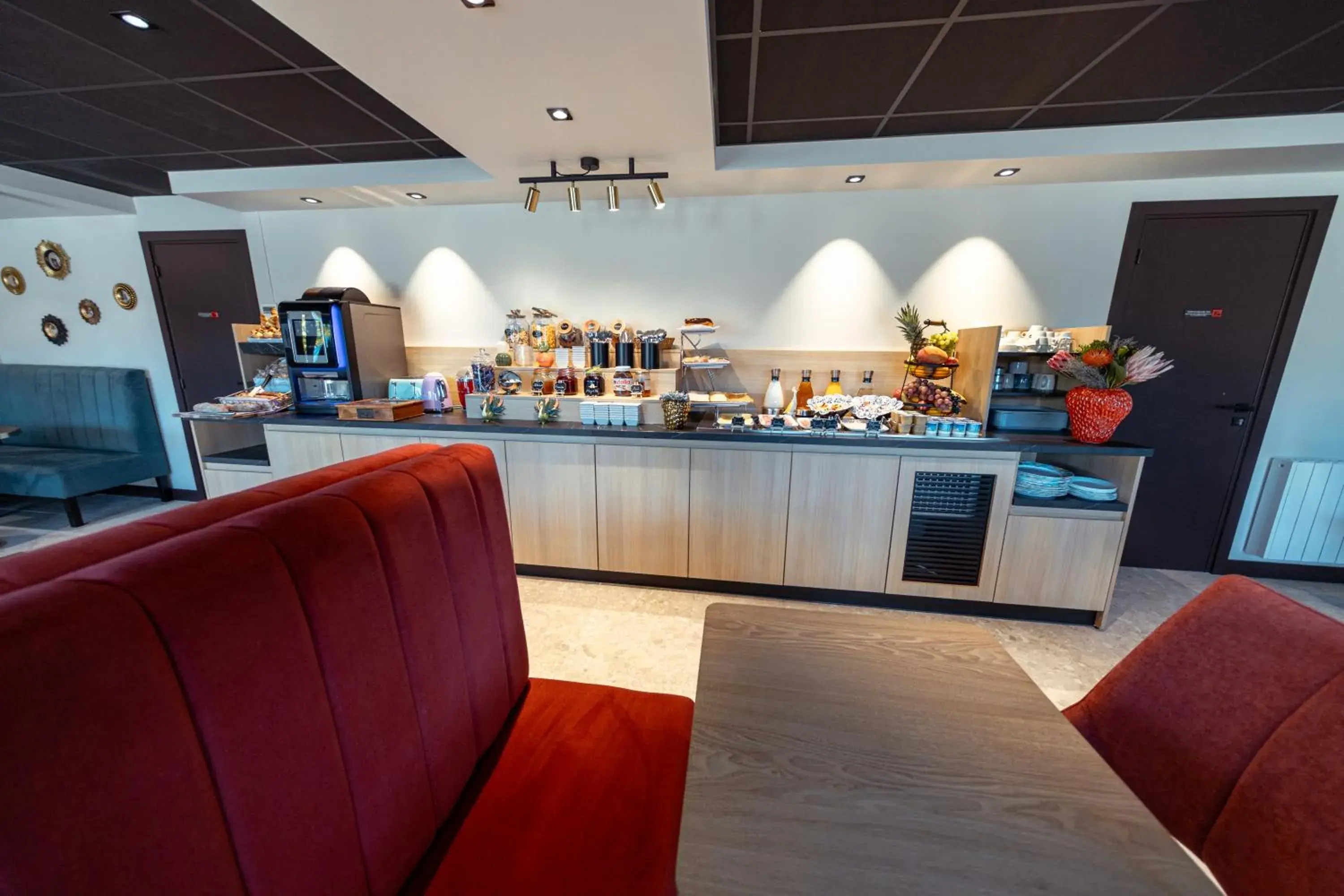 Buffet breakfast in KYRIAD DIRECT ORLEANS NORD - Cap Saran Buffet breakfast in KYRIAD DIRECT ORLEANS NORD - Cap Saran