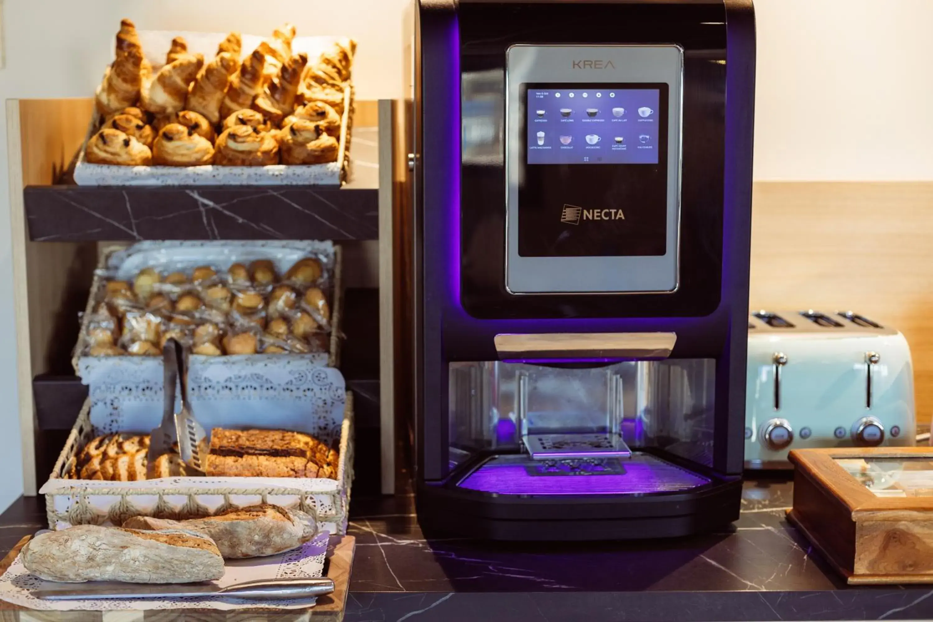 Buffet breakfast in KYRIAD DIRECT ORLEANS NORD - Cap Saran Buffet breakfast in KYRIAD DIRECT ORLEANS NORD - Cap Saran