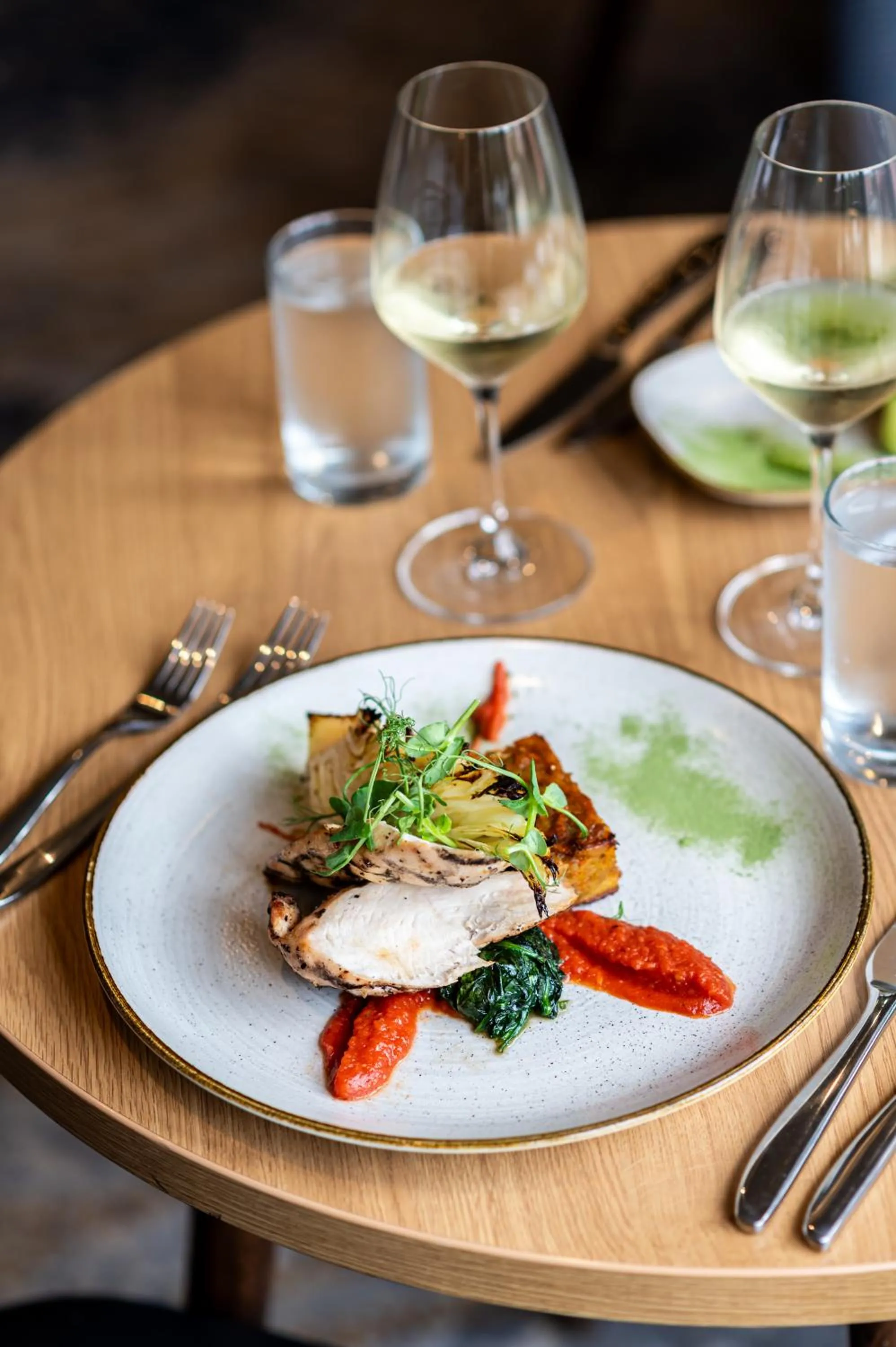 Restaurant/places to eat in Milton Hill House