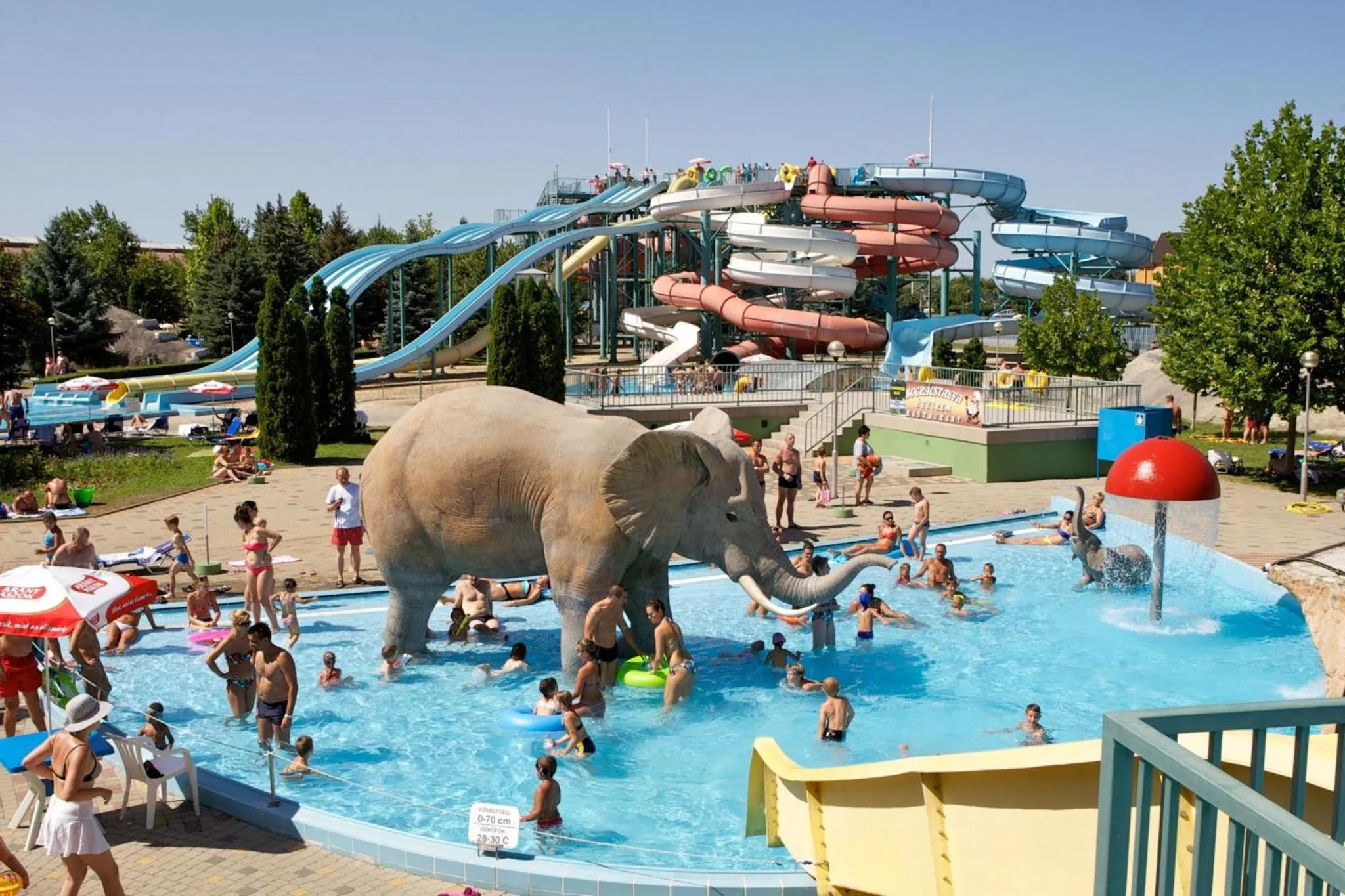 Aqua park in Anna Báthory Apartmanház