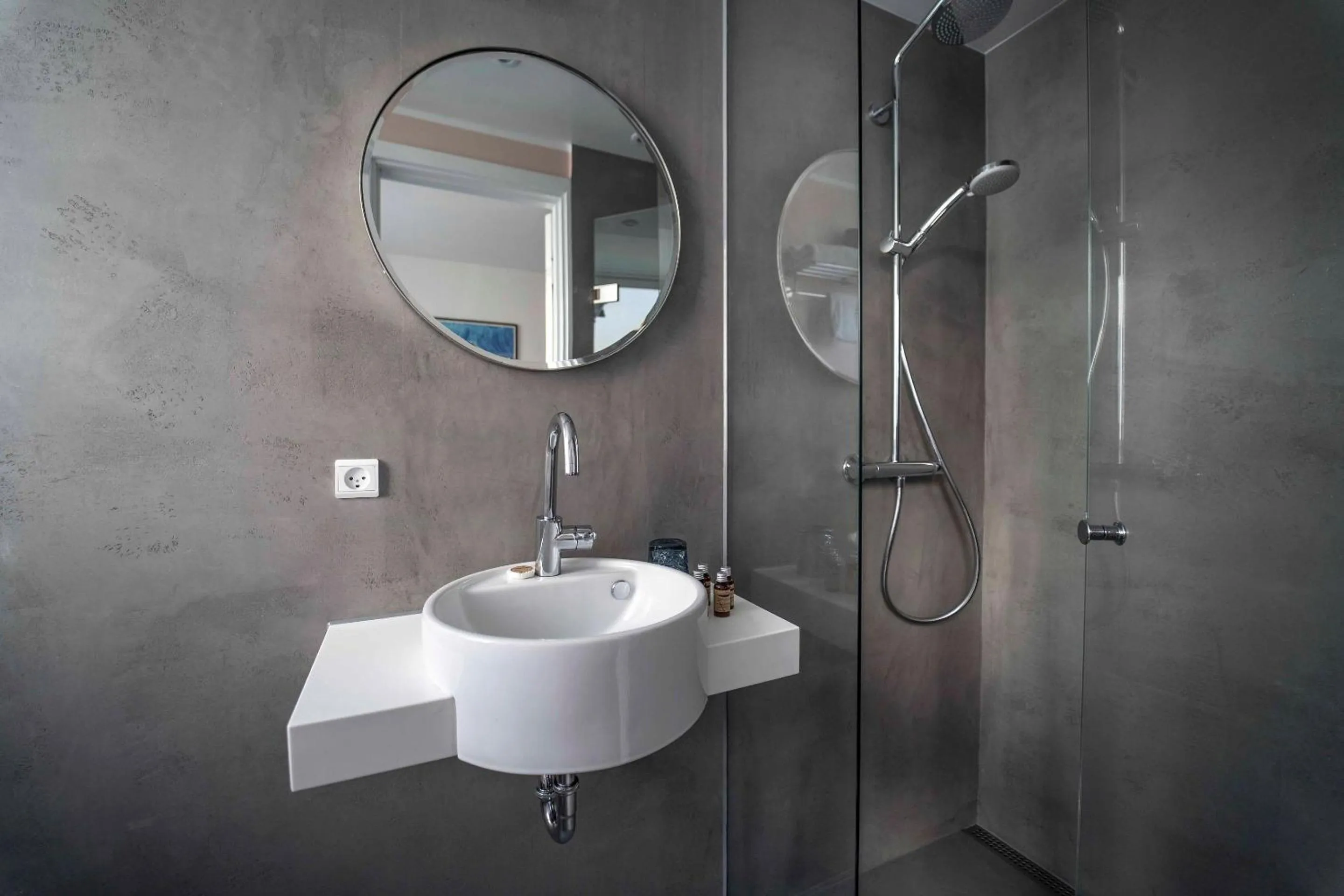 Bathroom in Motel One Copenhagen