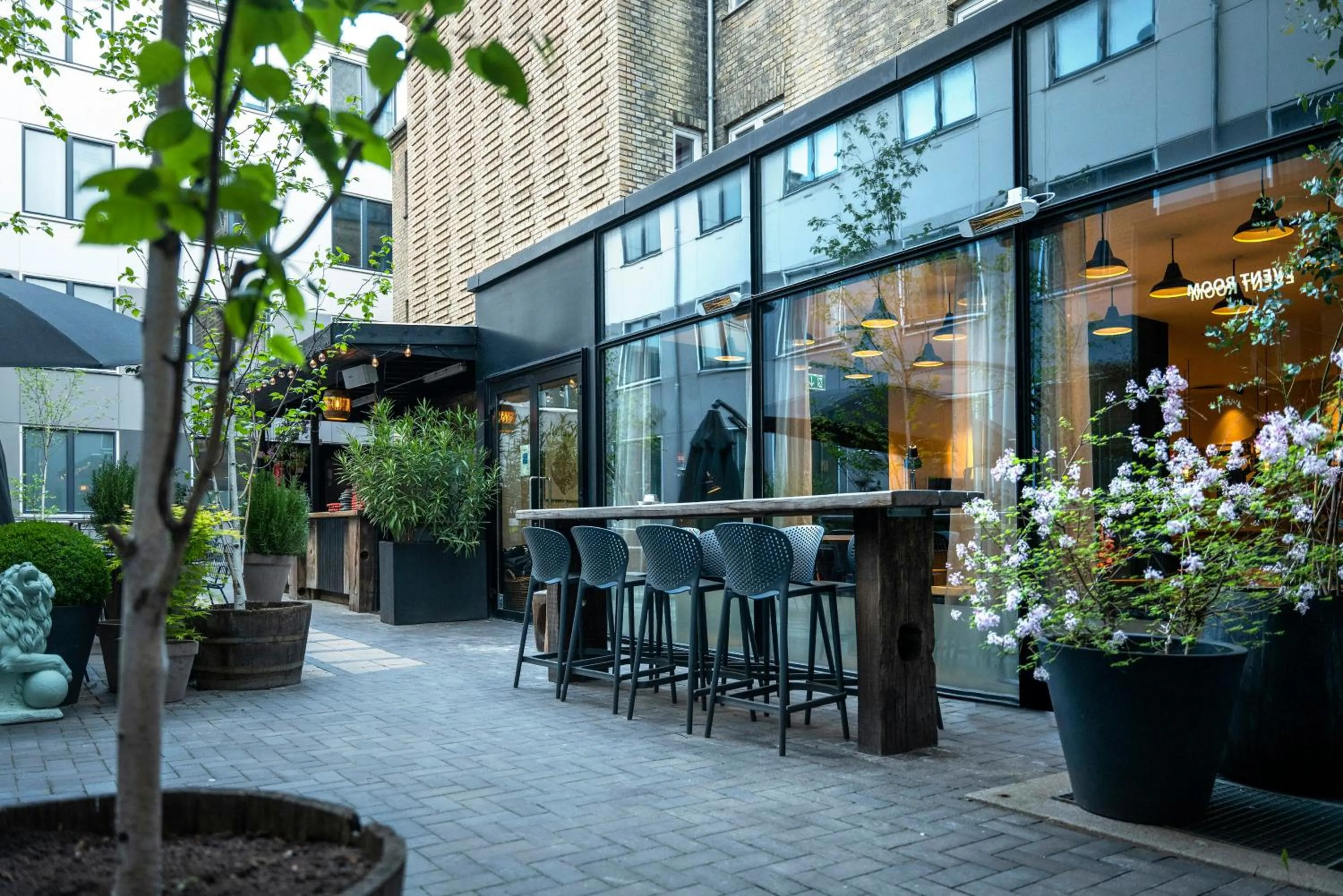 Facade/entrance in Motel One Copenhagen