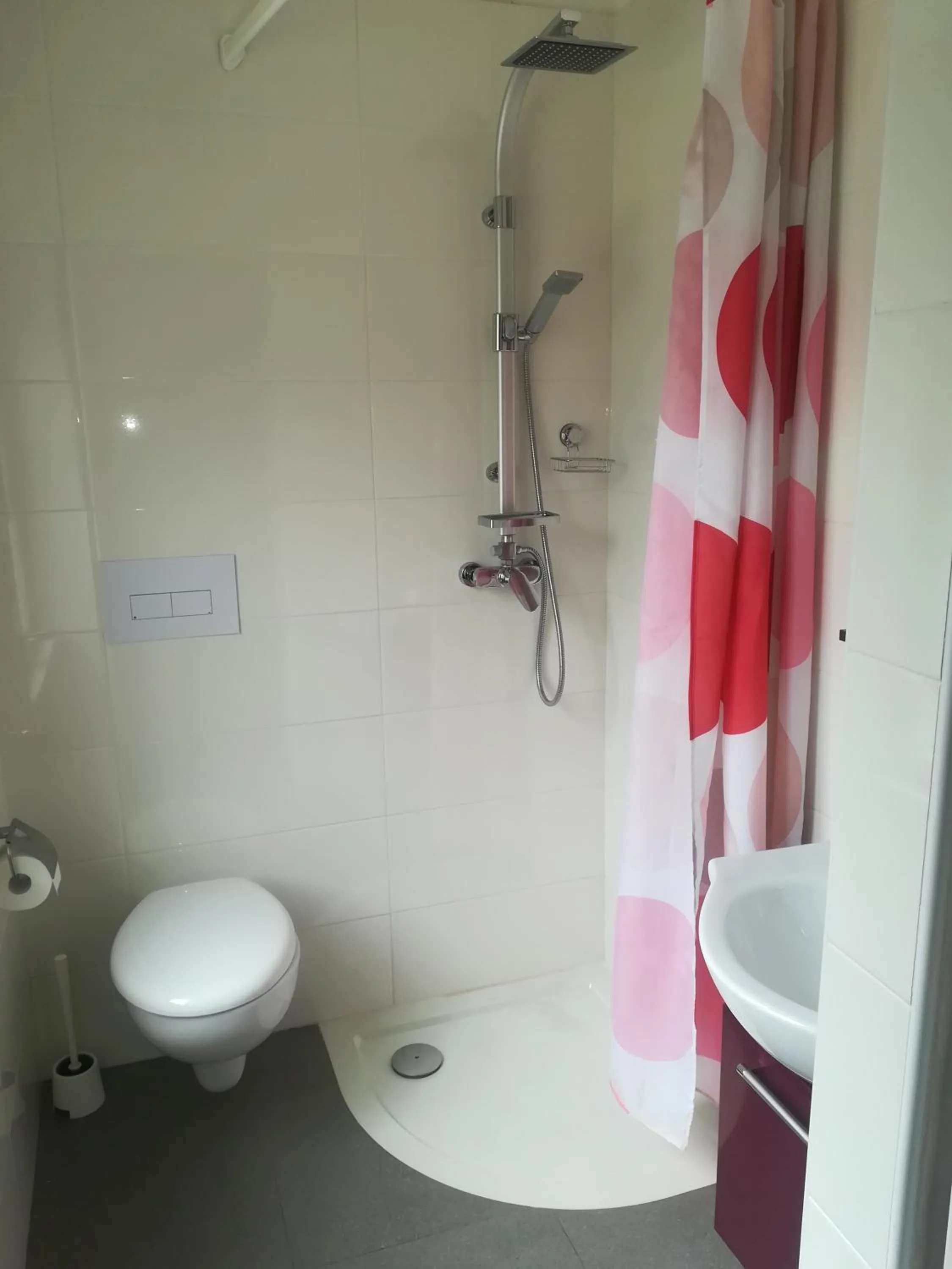 Shower in Garden Belvedere B&B