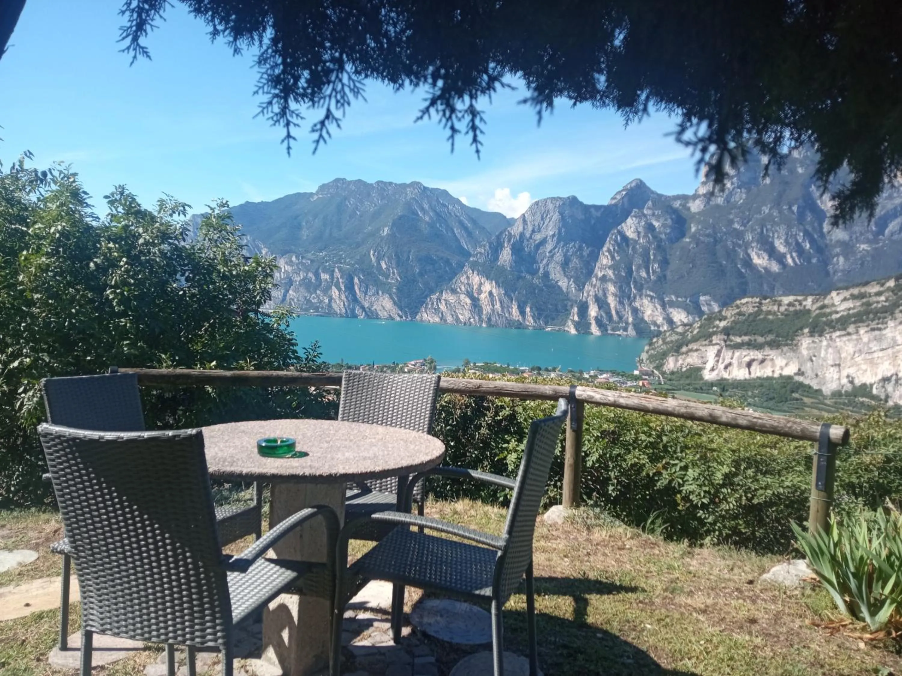 Sea view in Garden Belvedere B&B