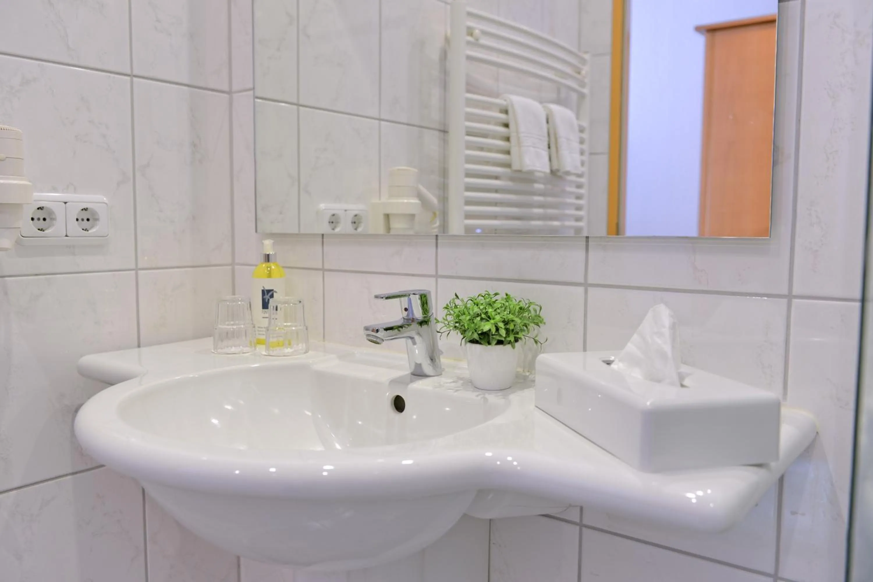 Photo of the whole room in Landhotel Zur Eiche