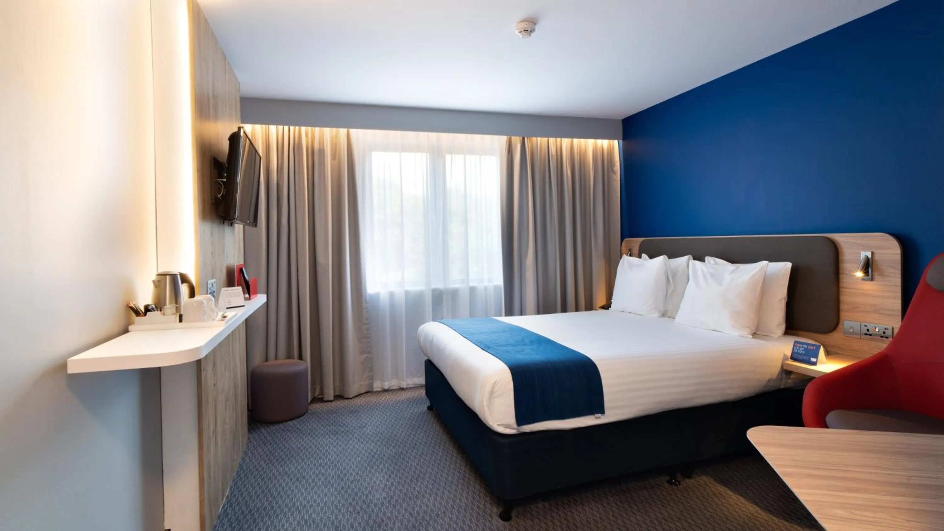 Photo of the whole room, Bed in Holiday Inn Express Poole by IHG