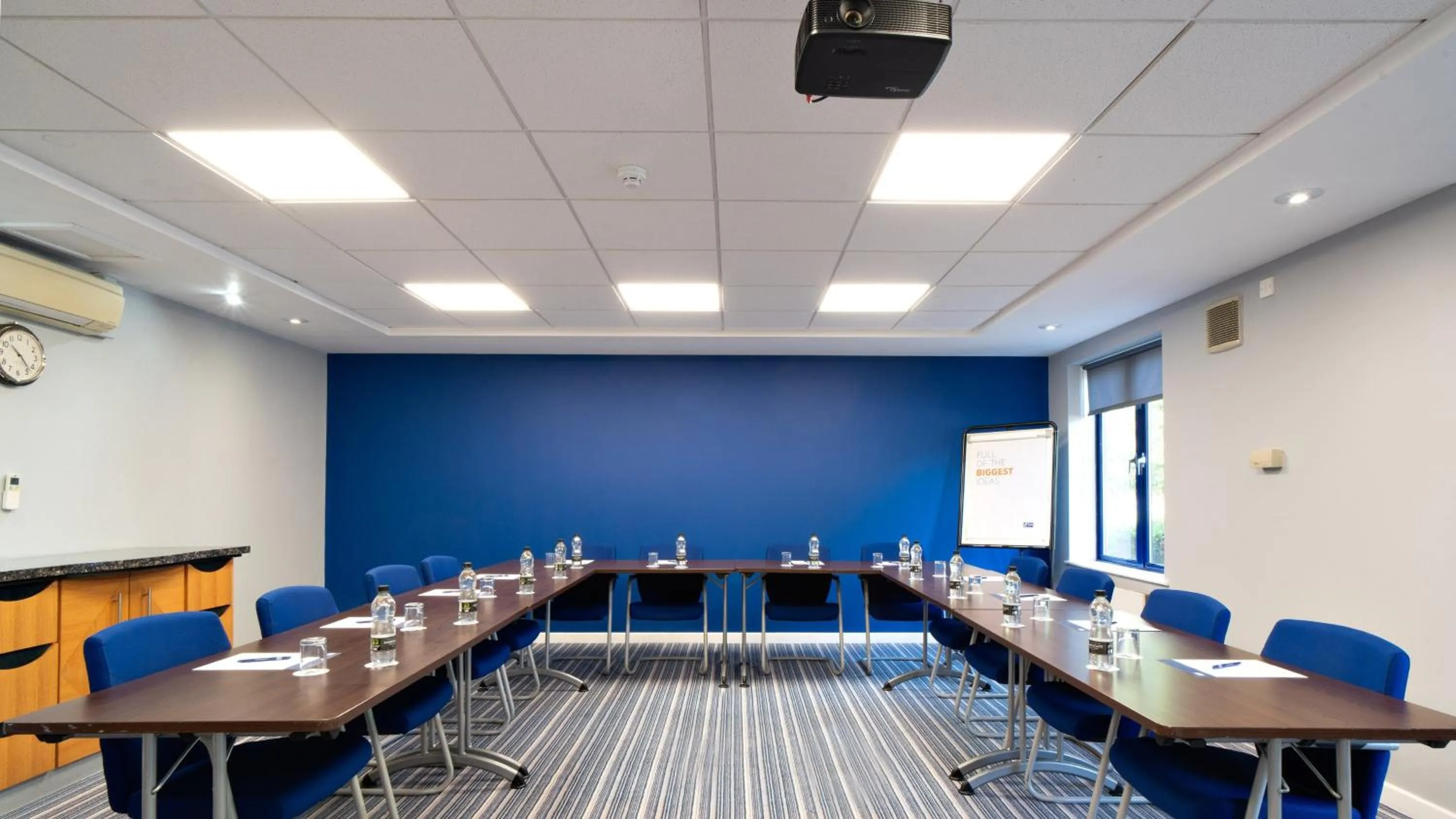 Meeting/conference room in Holiday Inn Express Poole by IHG