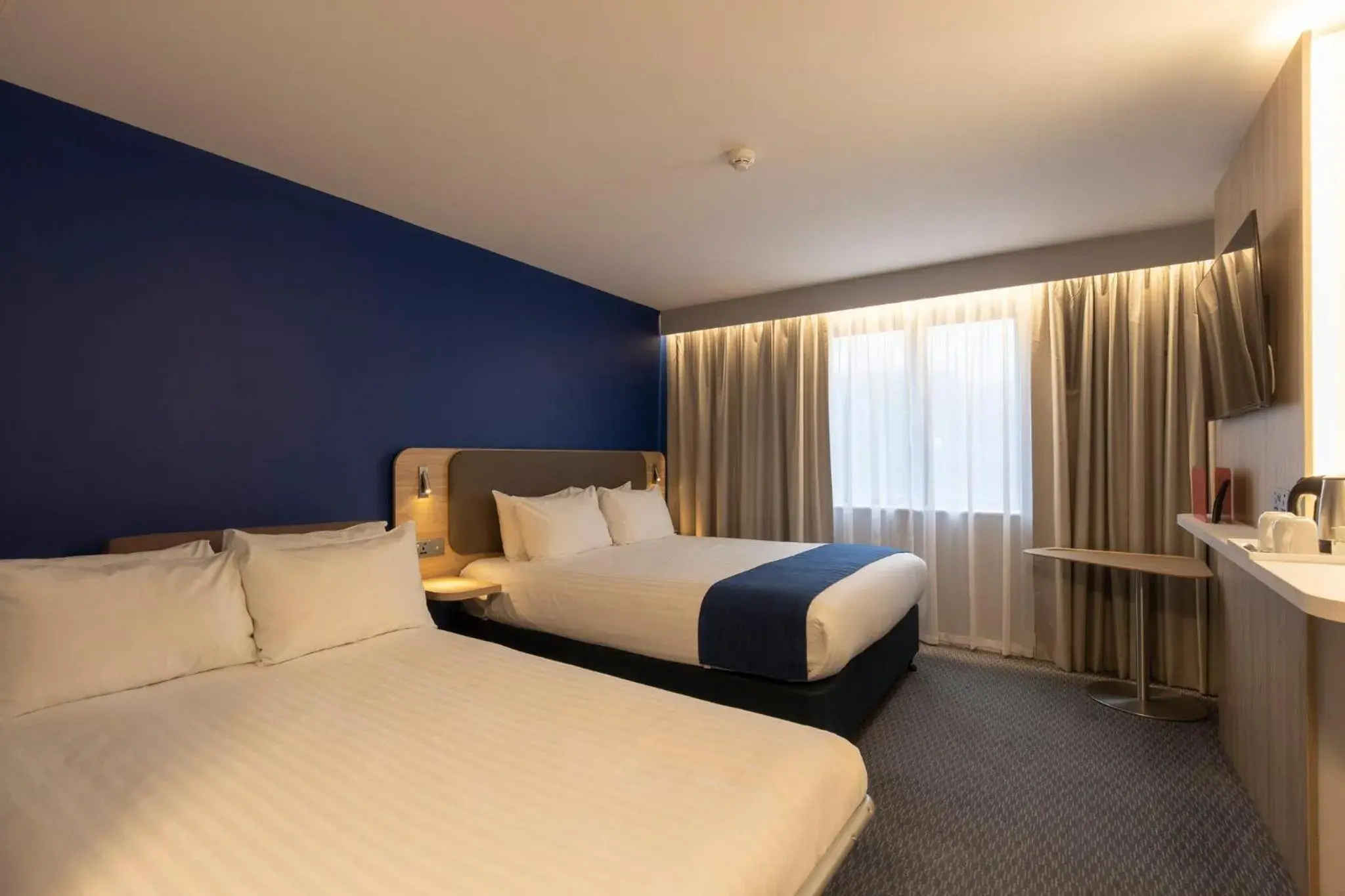 Photo of the whole room, Bed in Holiday Inn Express Poole by IHG Photo of the whole room, Bed in Holiday Inn Express Poole by IHG