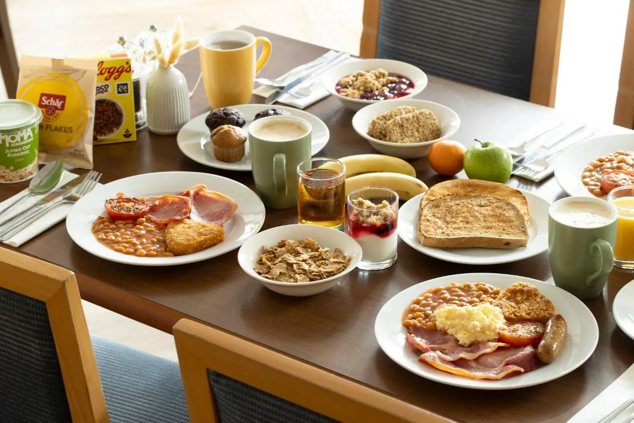 Restaurant/places to eat in Holiday Inn Express Poole by IHG Restaurant/places to eat in Holiday Inn Express Poole by IHG