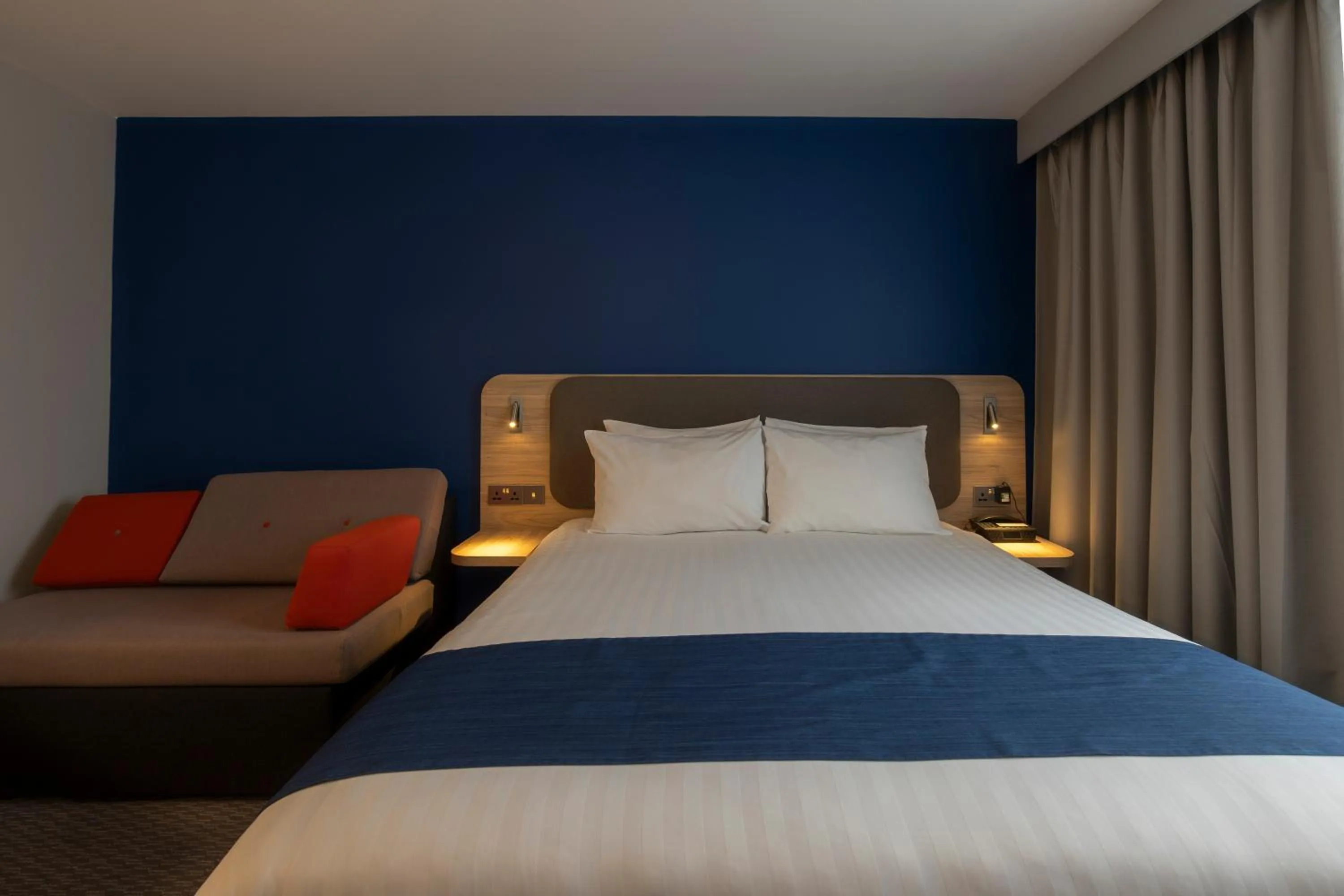 Bed in Holiday Inn Express Poole by IHG