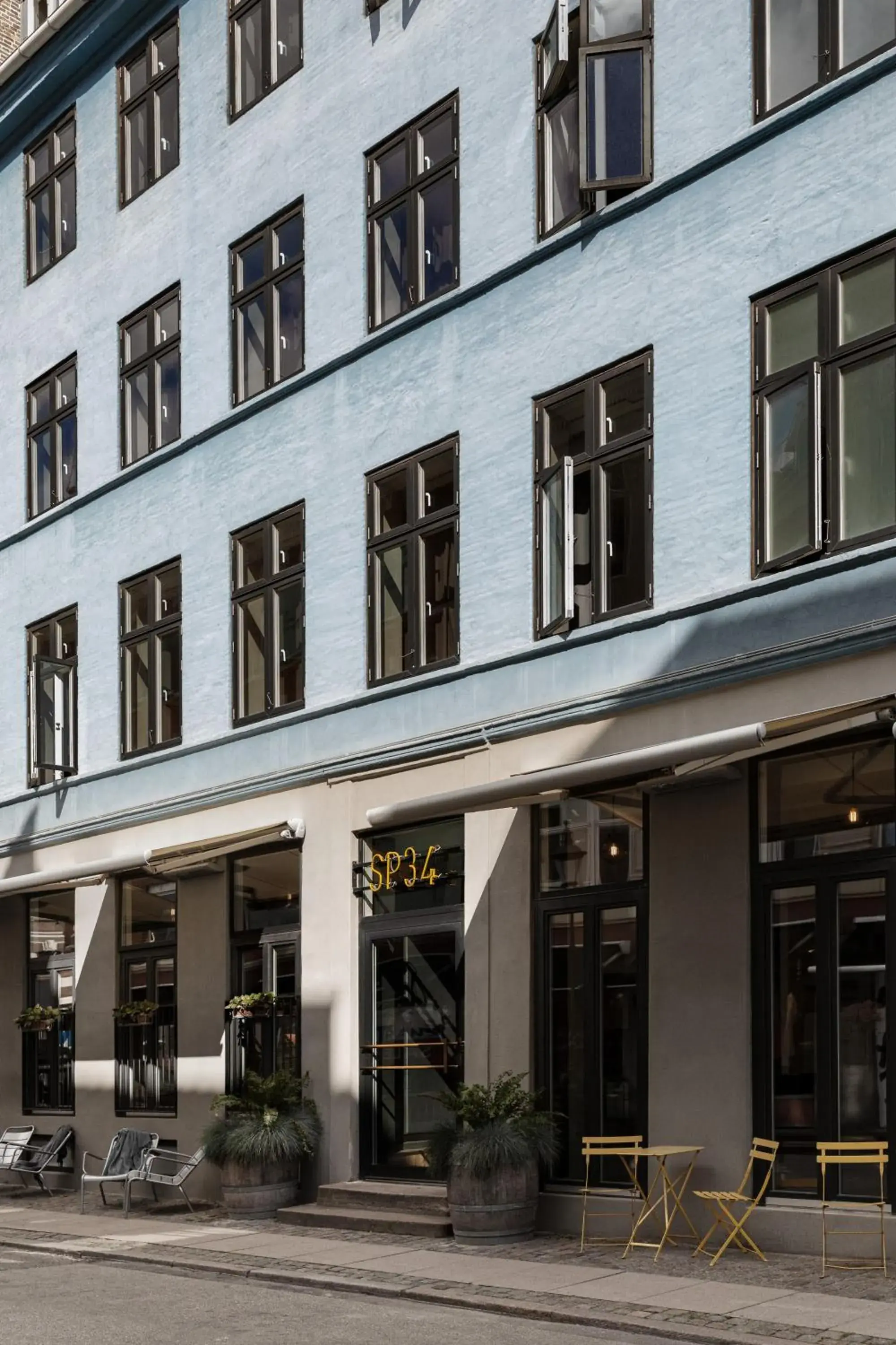 Property building in Hotel SP34 Property building in Hotel SP34