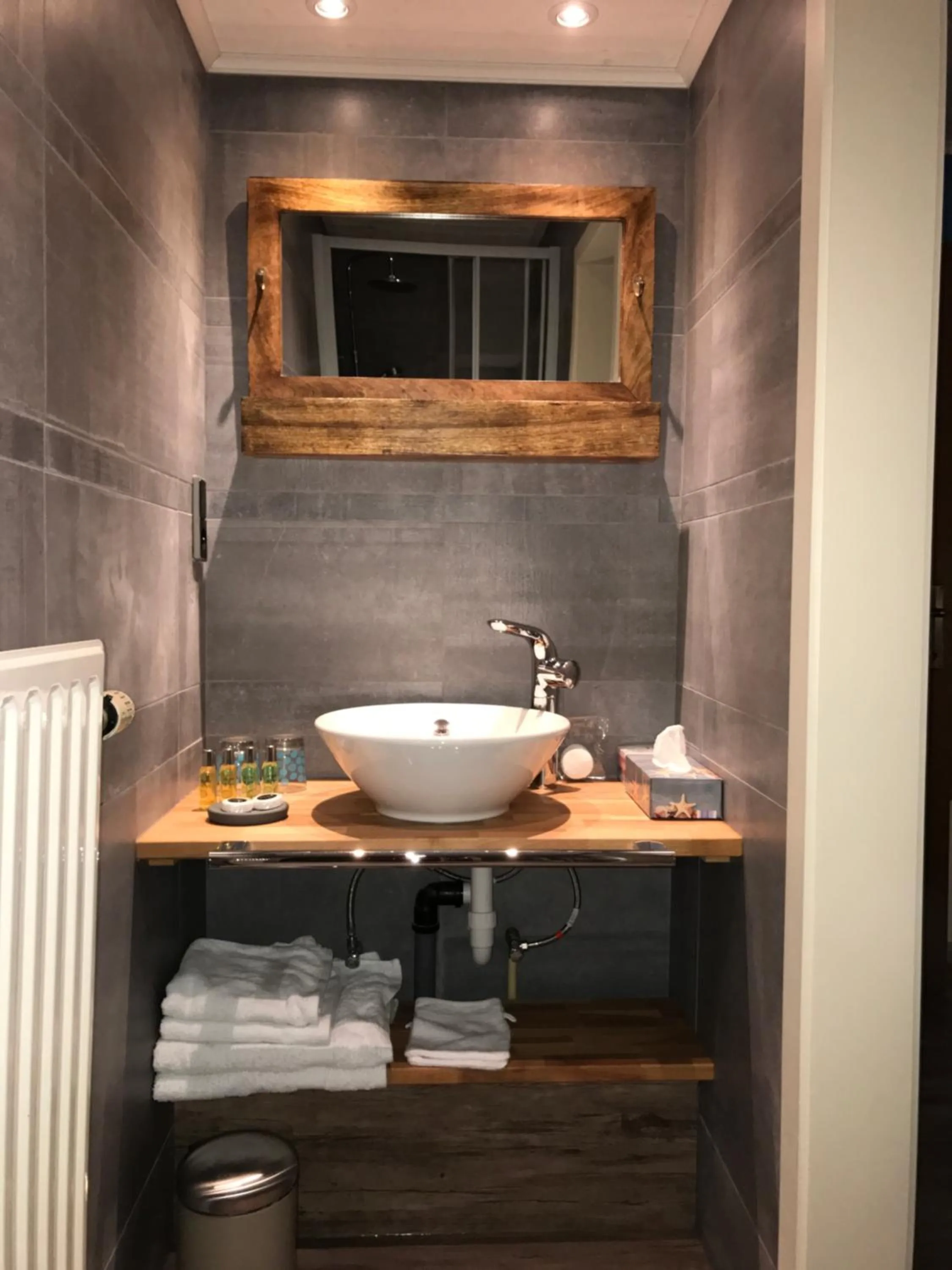 Bathroom in B&B Bij MoeMee