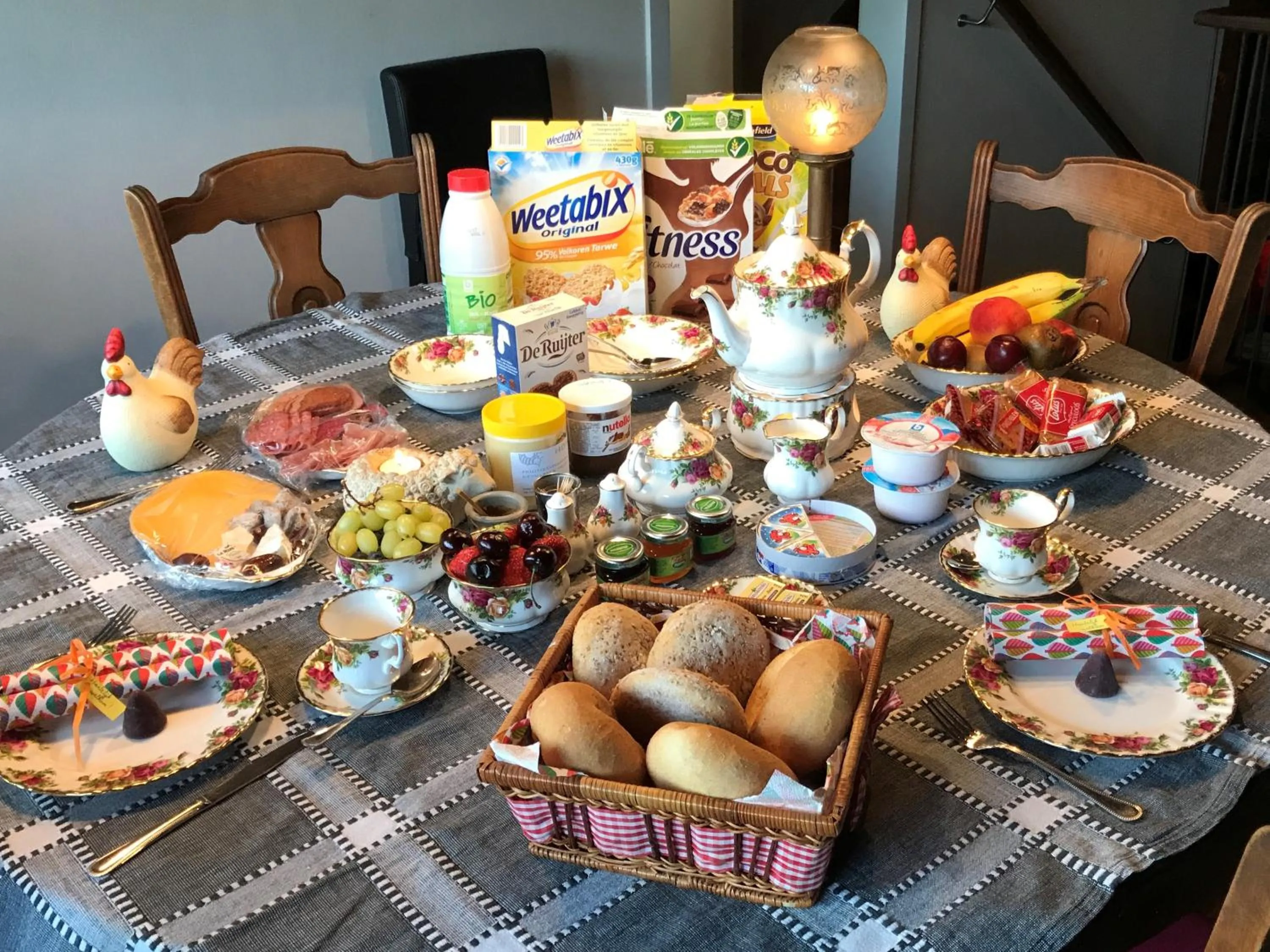 Continental breakfast in B&B Bij MoeMee