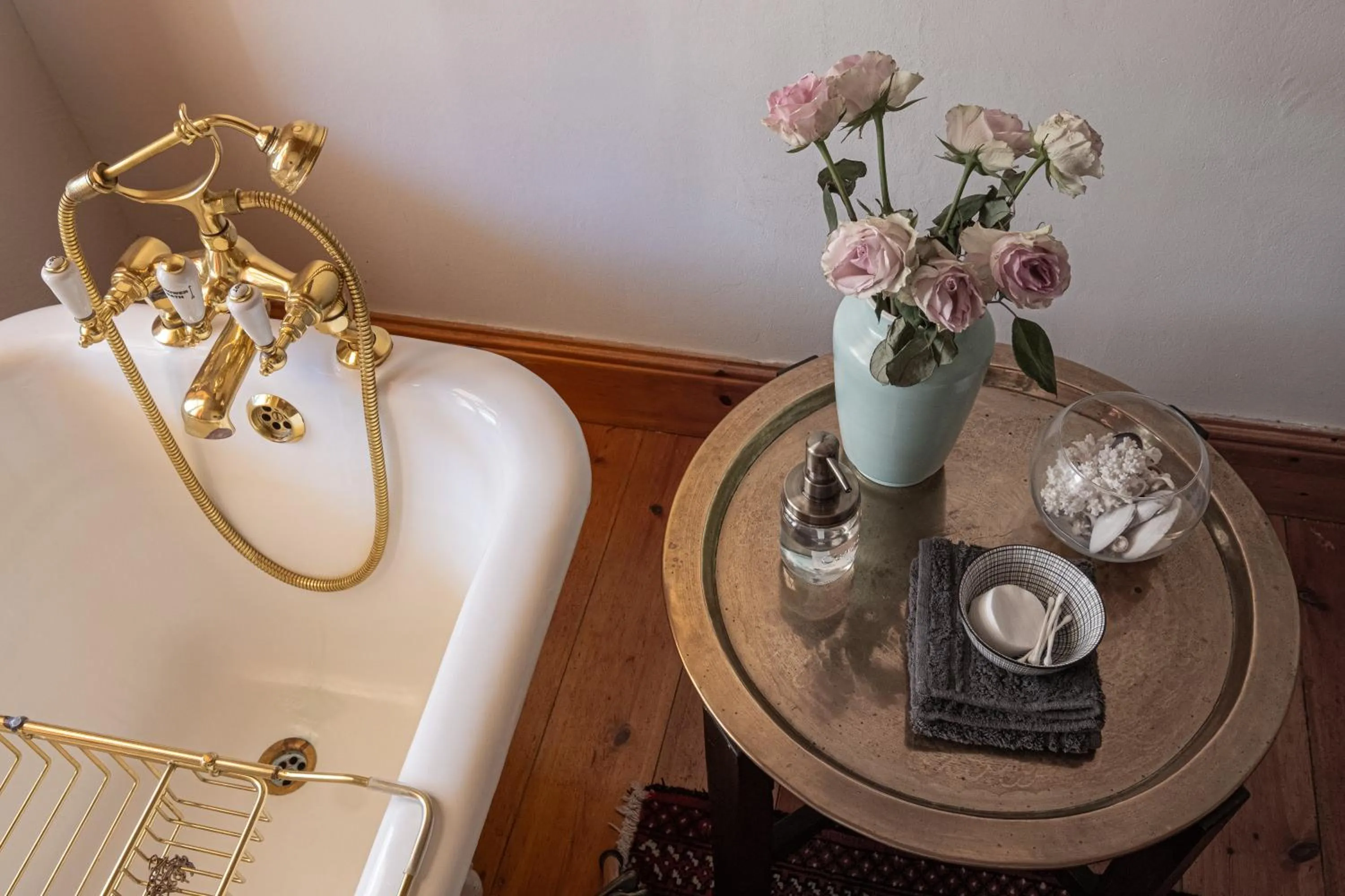 Bathroom in Merindol Manor