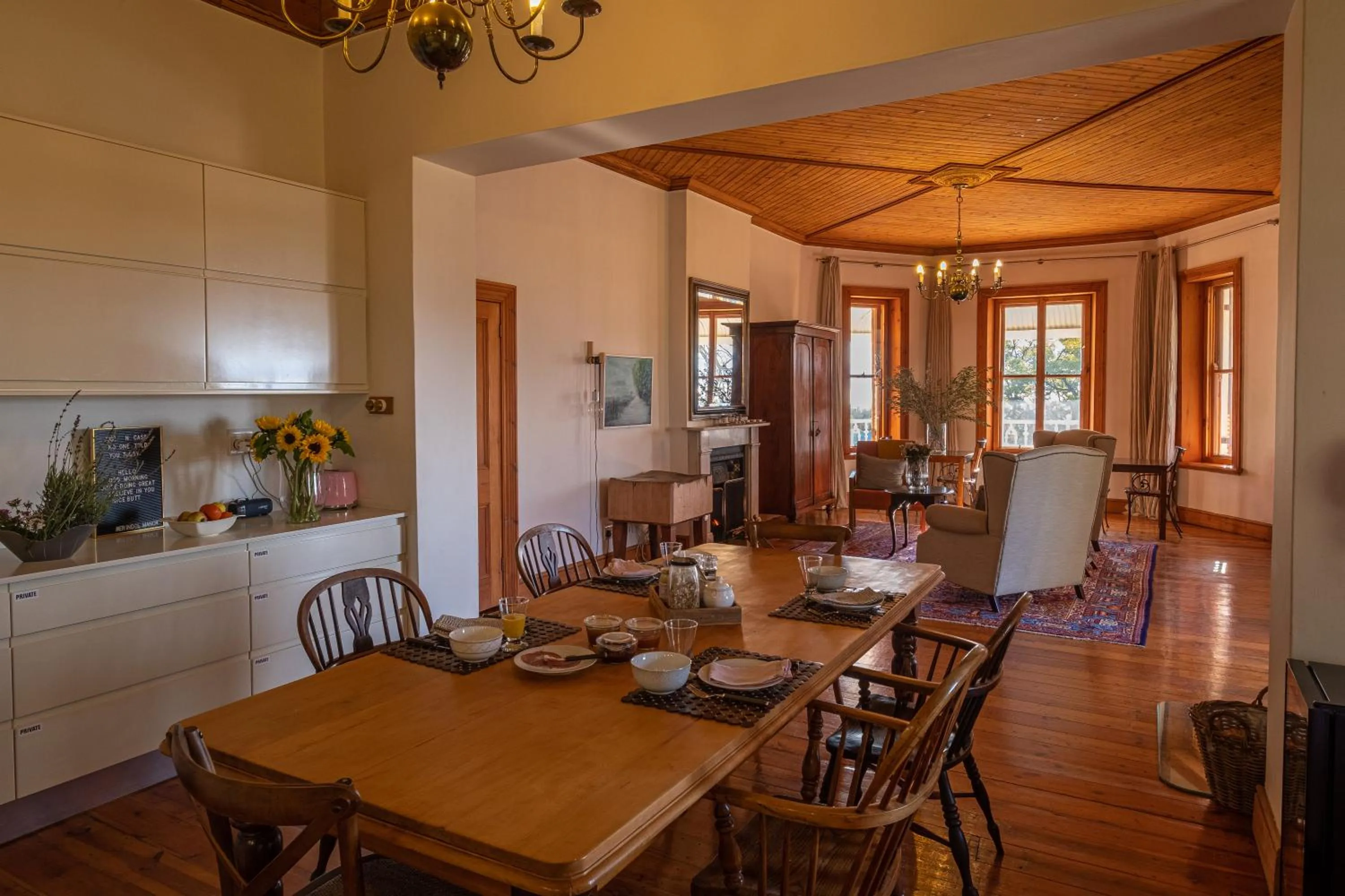 Living room in Merindol Manor