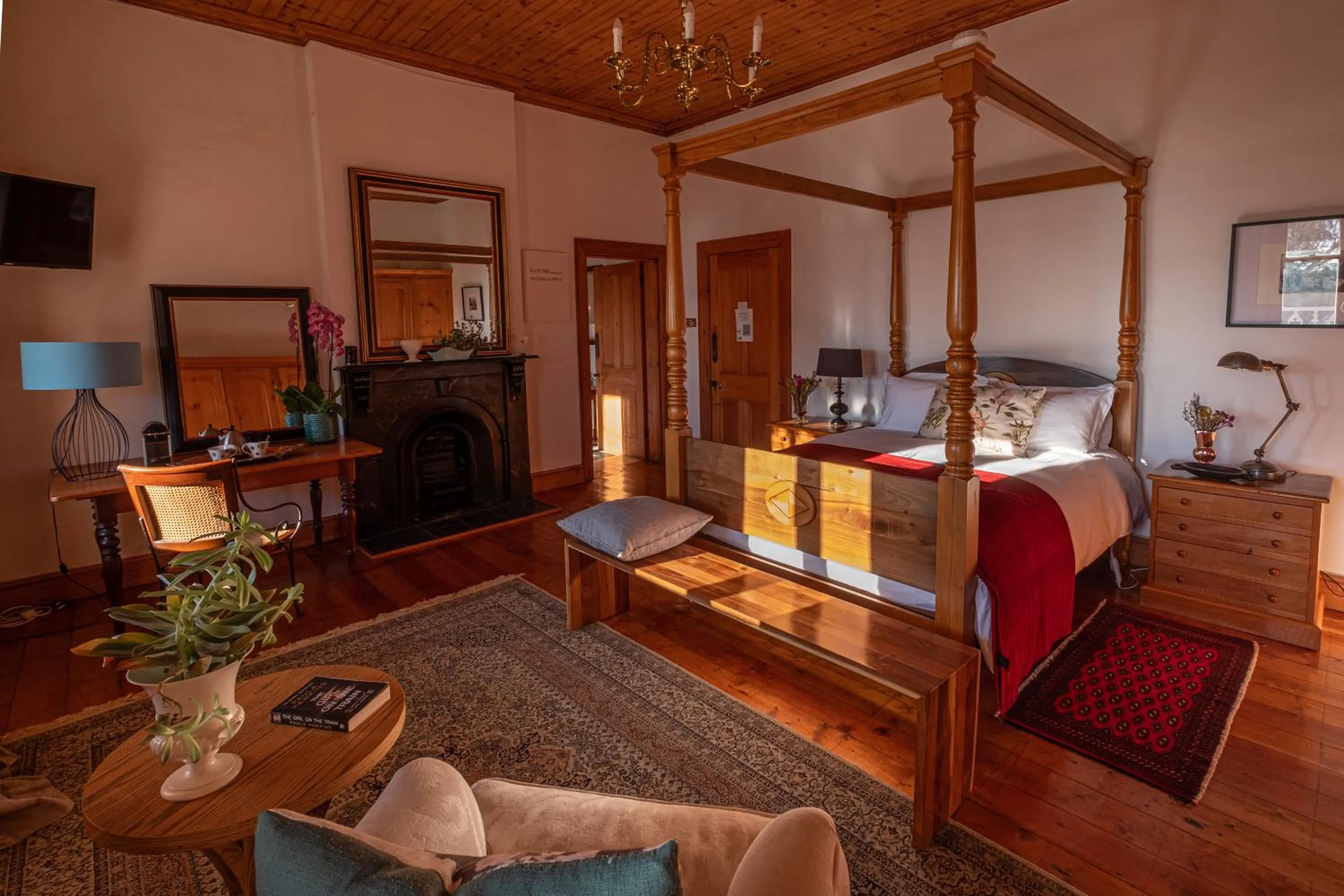  Double Room in Merindol Manor