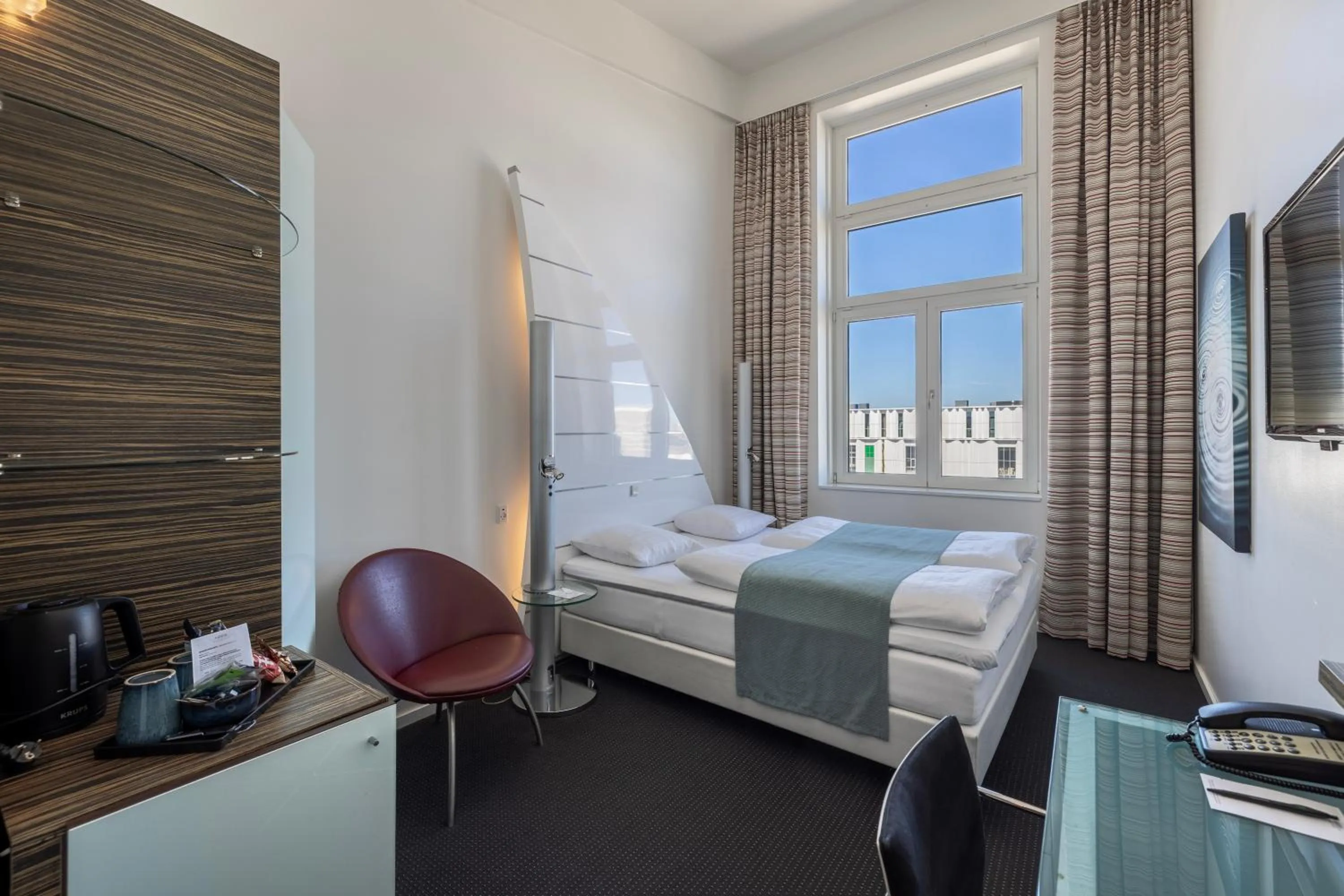 View (from property/room), Bed in Copenhagen Island Hotel