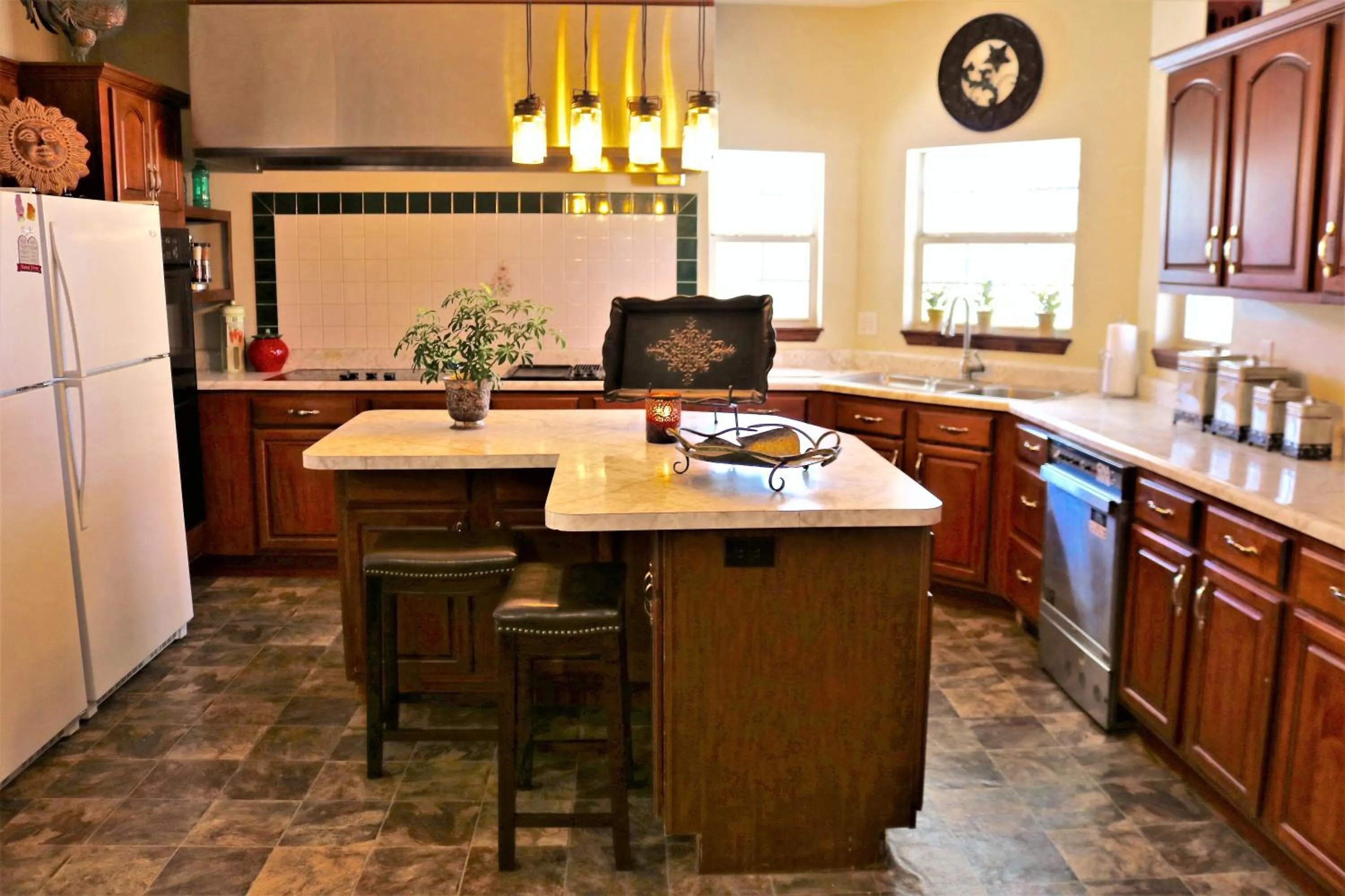 Communal kitchen in Bradford House Bed and Breakfast