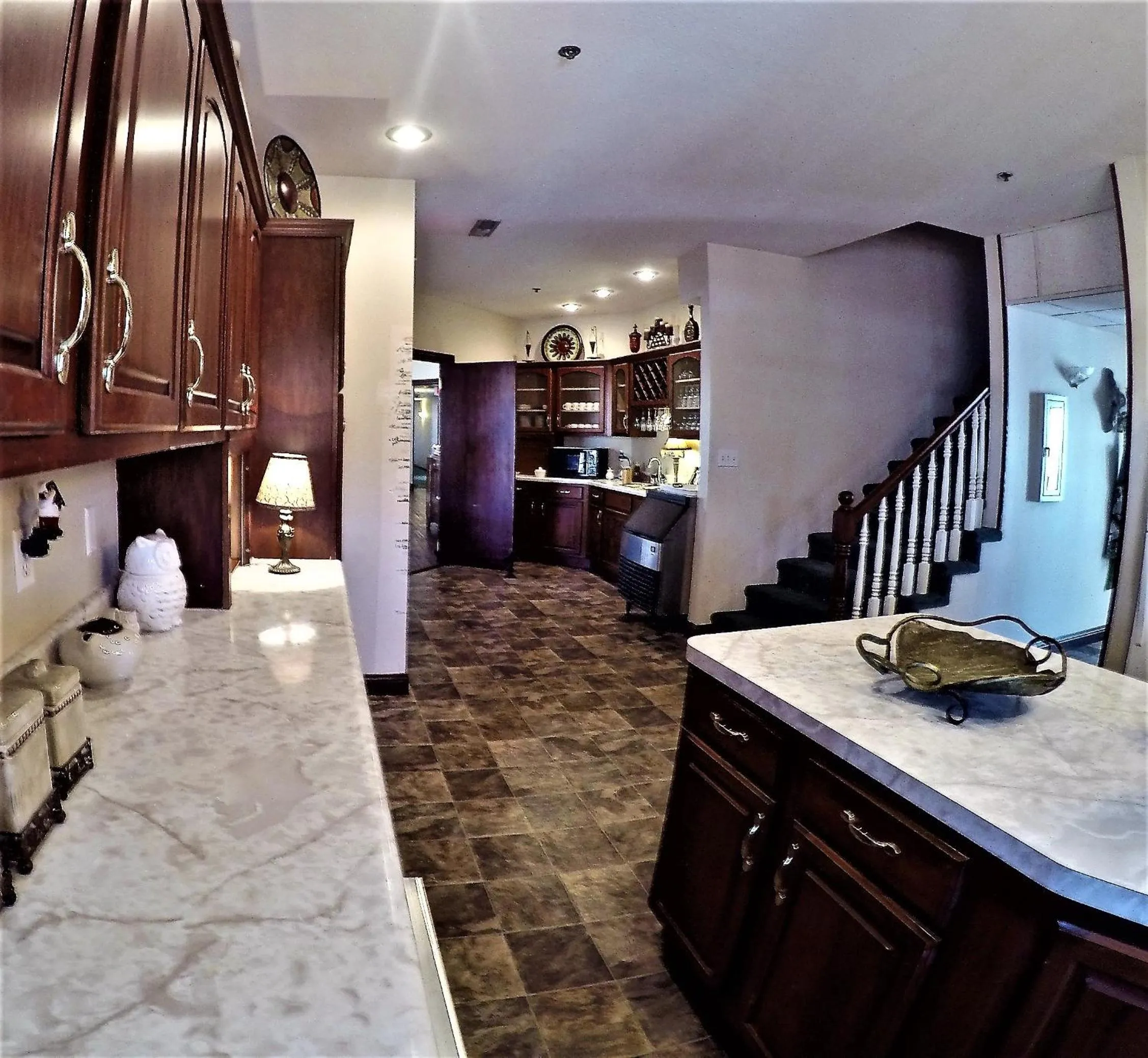 Communal kitchen in Bradford House Bed and Breakfast