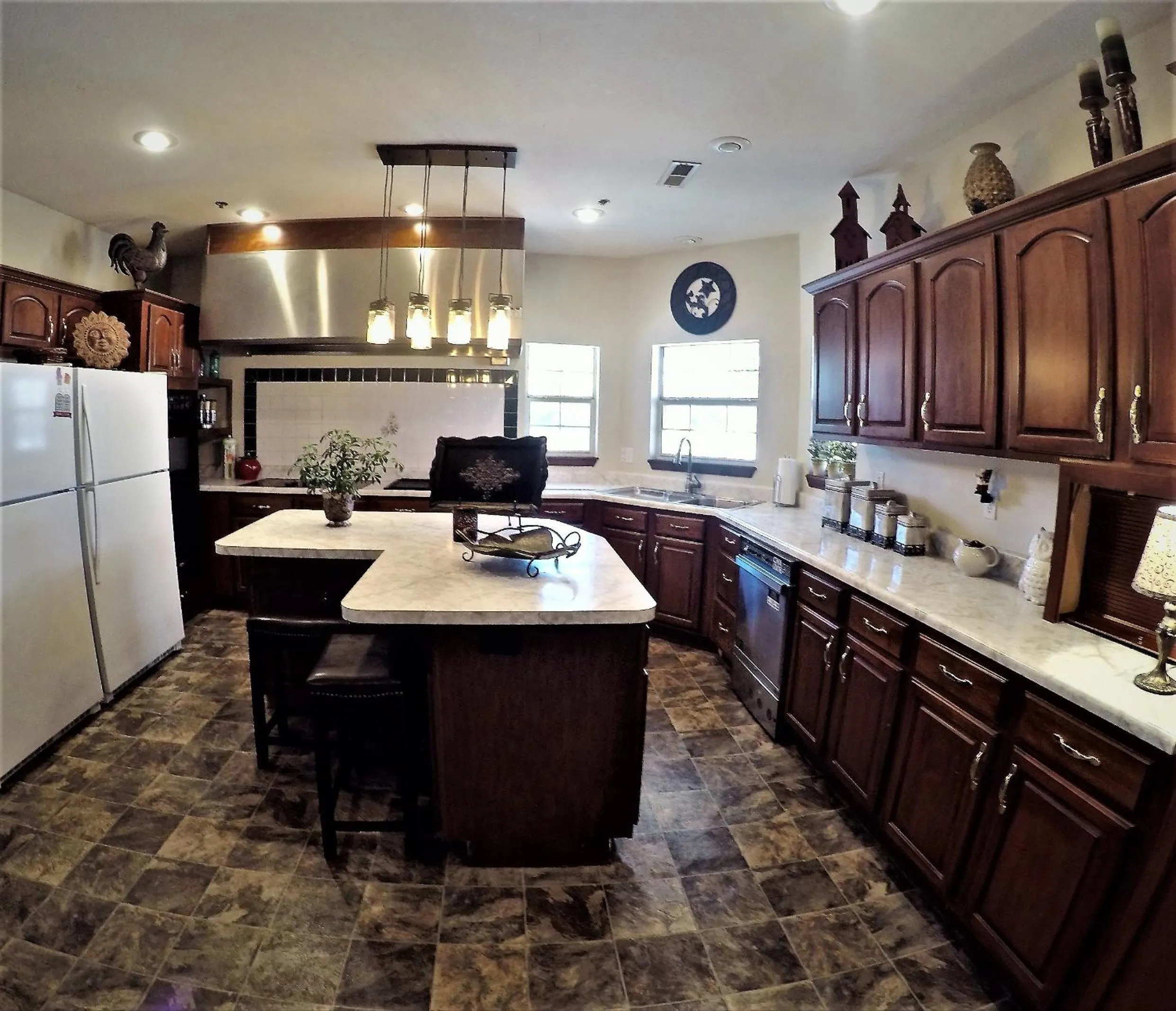 Communal kitchen in Bradford House Bed and Breakfast