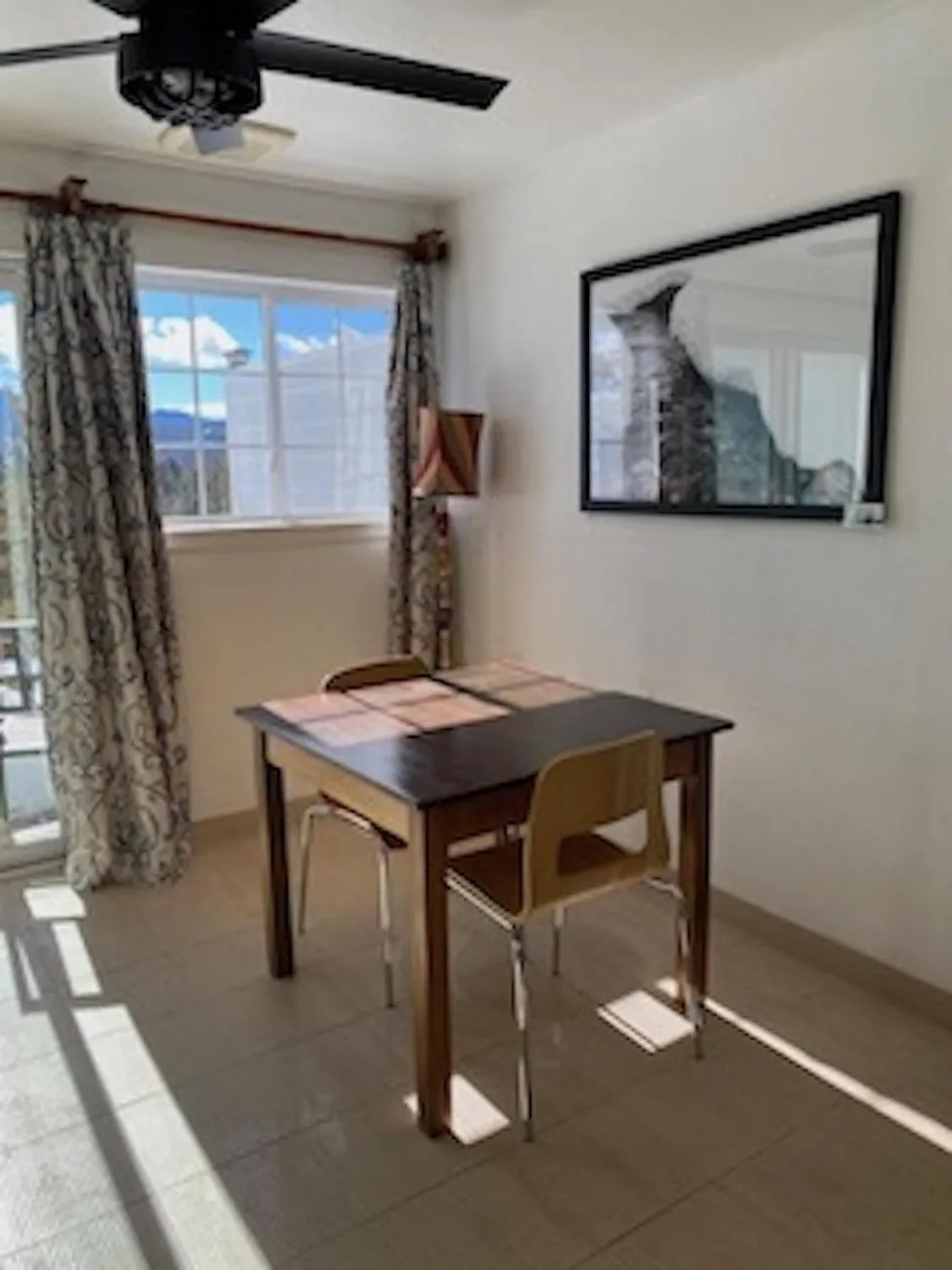 Dining area in Pikes Peak Paradise Bed and Breakfast