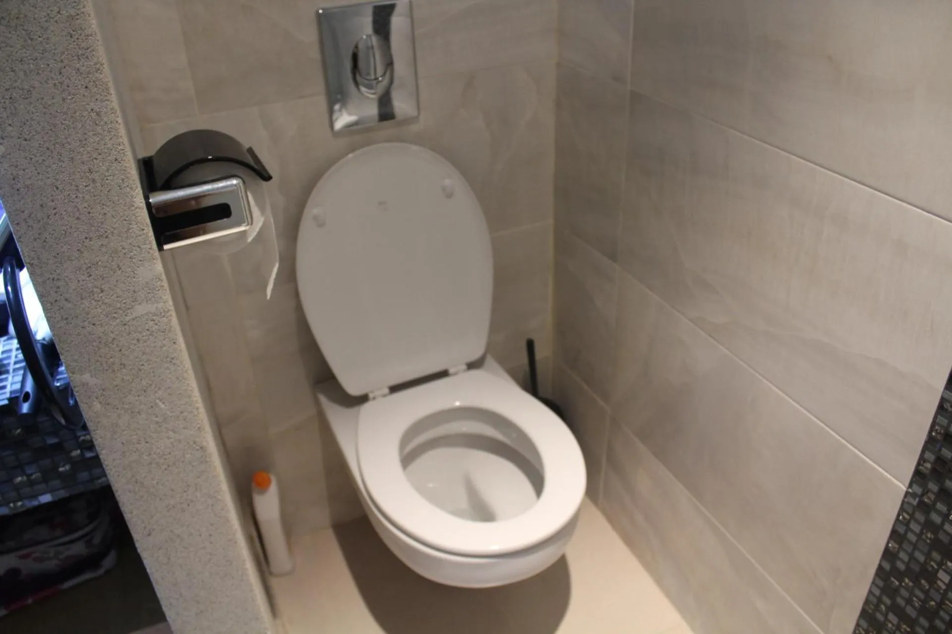 Property building in Paradise Beach