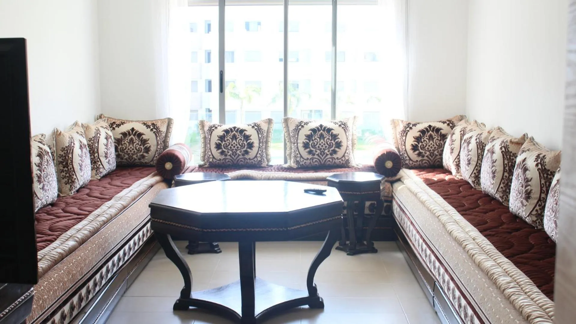 Property building in Paradise Beach