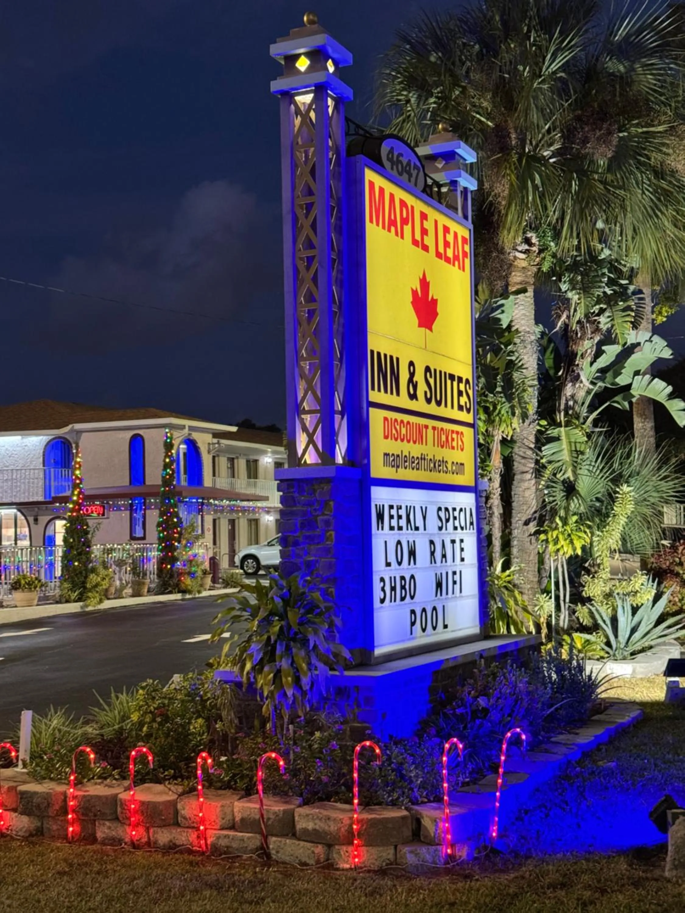 Maple Leaf Inn & Suites