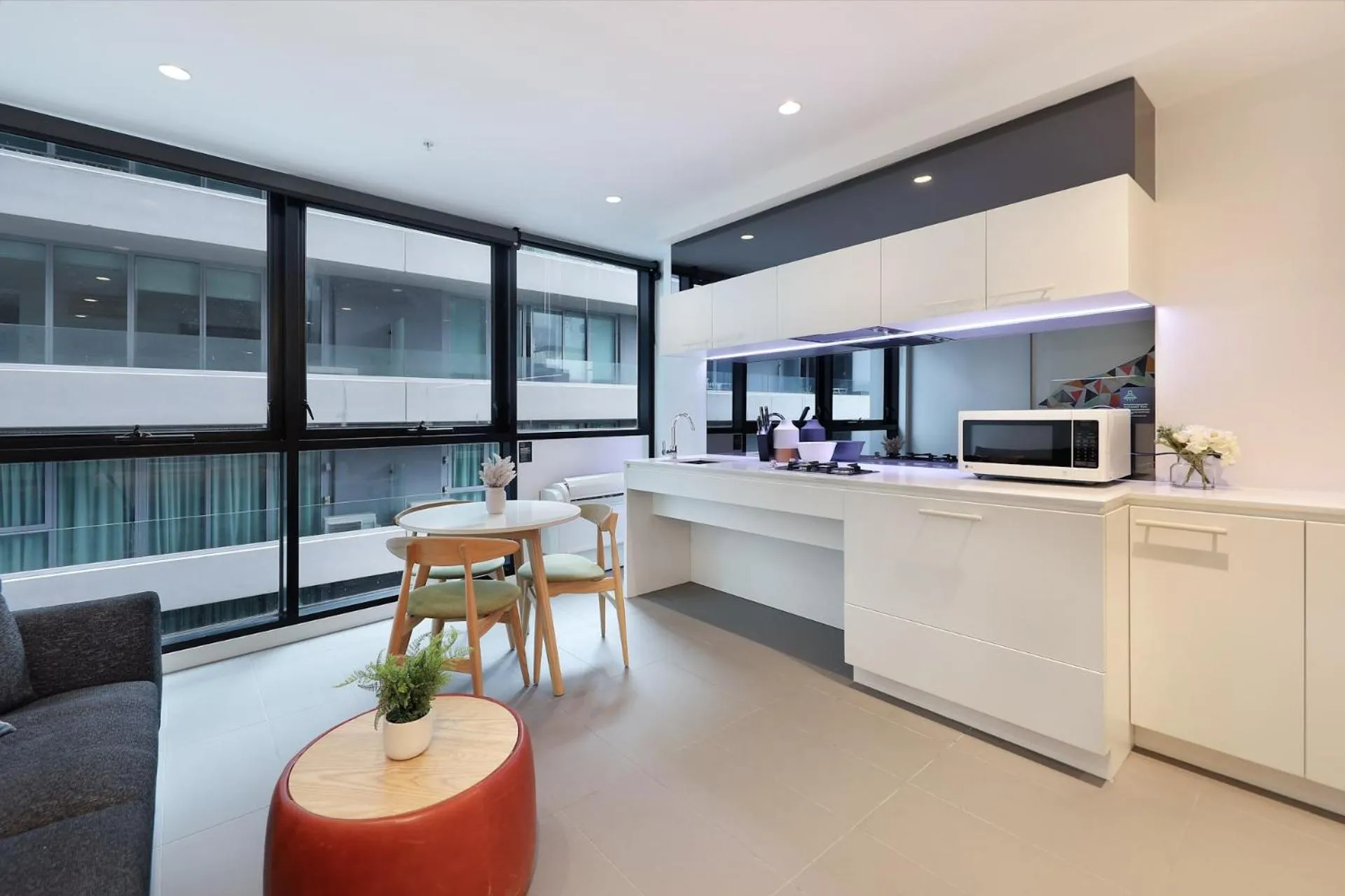 Kitchen or kitchenette in The Canvas Apartment Hotel