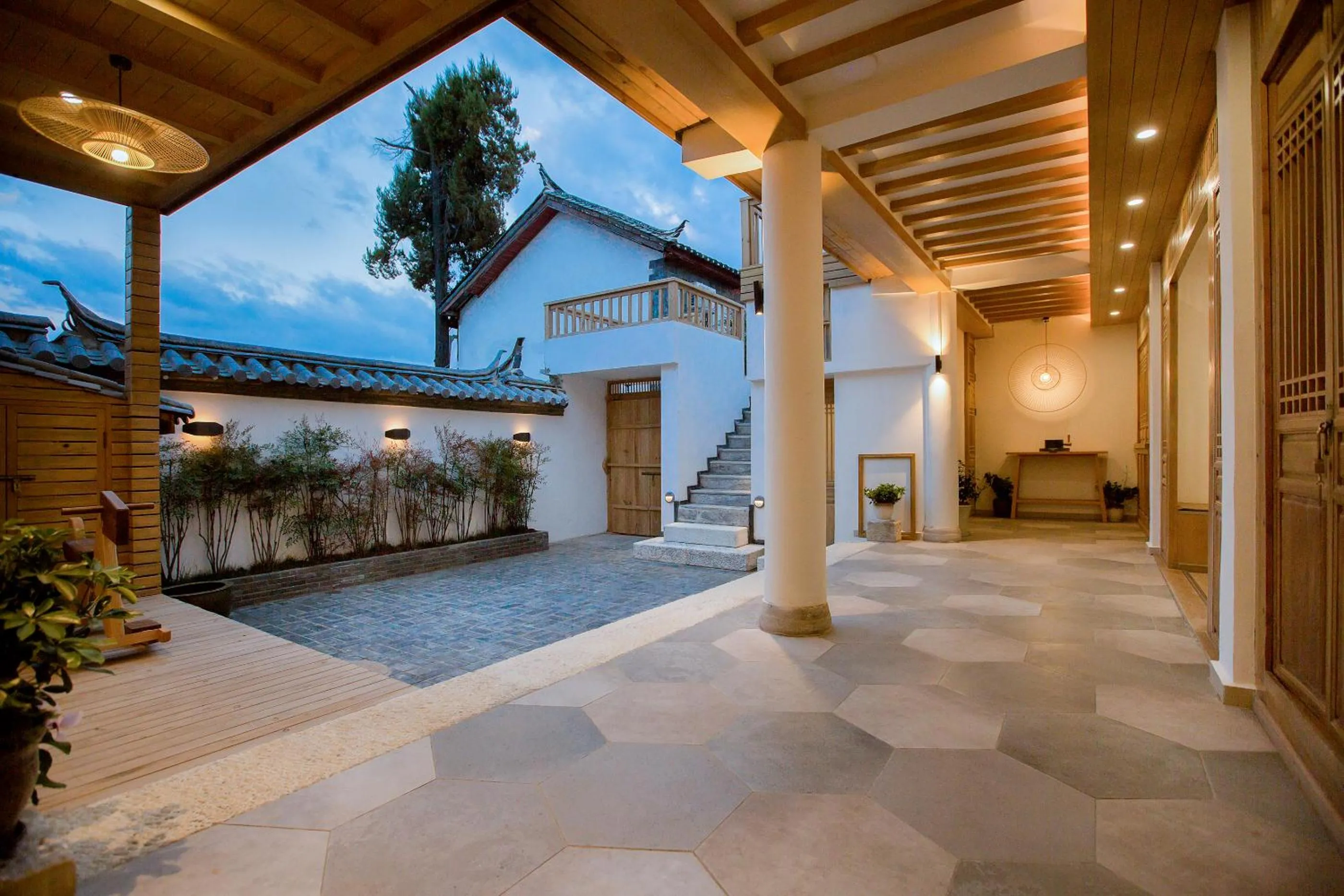 Property building in Jianshe Inn