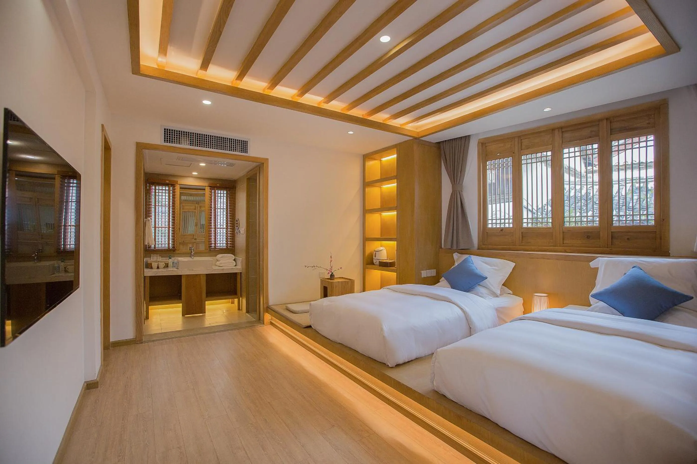 Photo of the whole room, Bed in Jianshe Inn