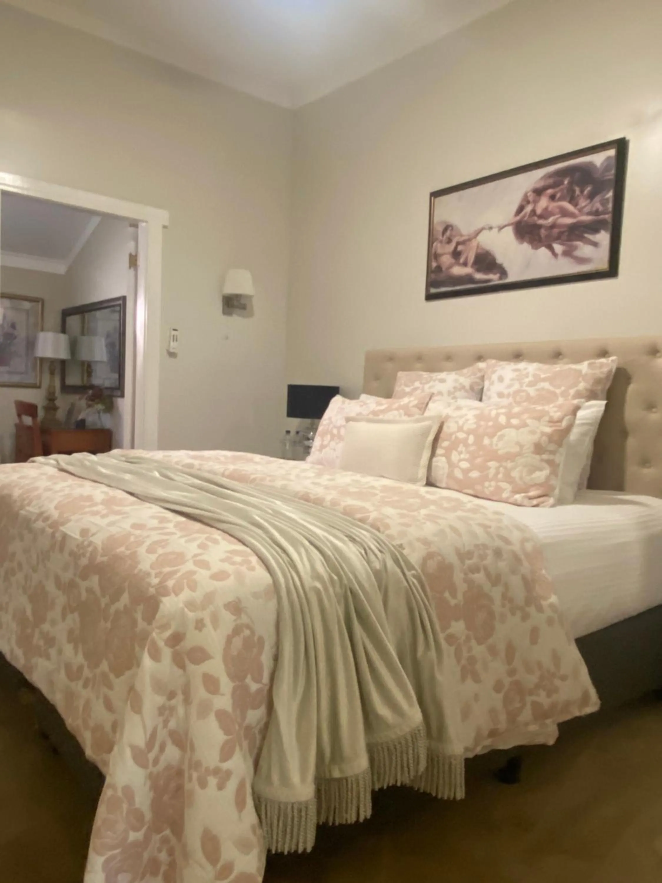 Photo of the whole room, Bed in BIRCHES B&B