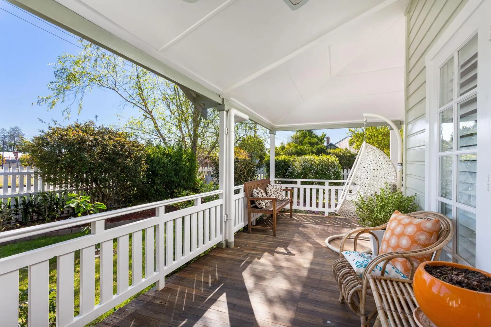 Facade/entrance in BIRCHES B&B