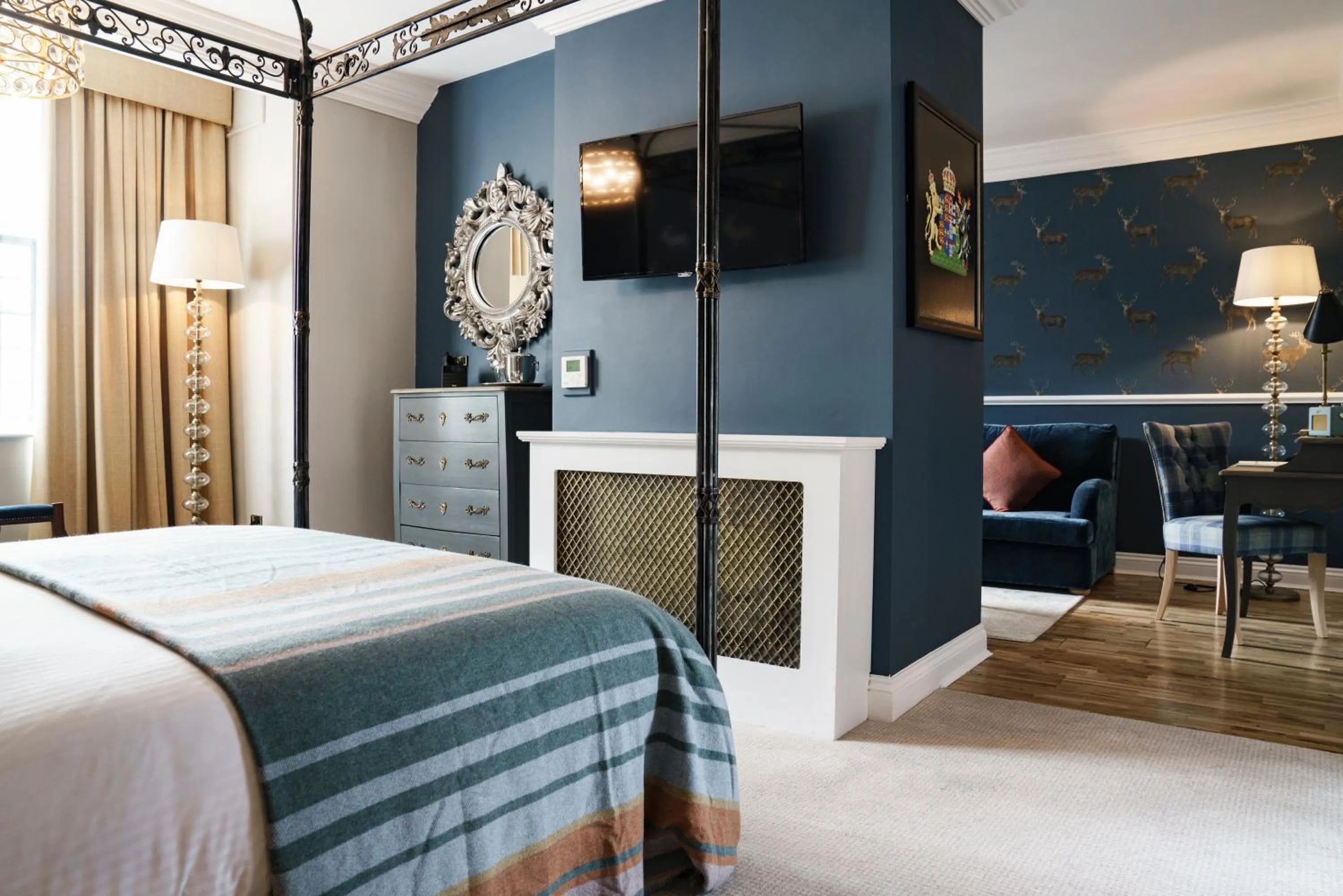 Photo of the whole room, Bed in The White Hart Hotel