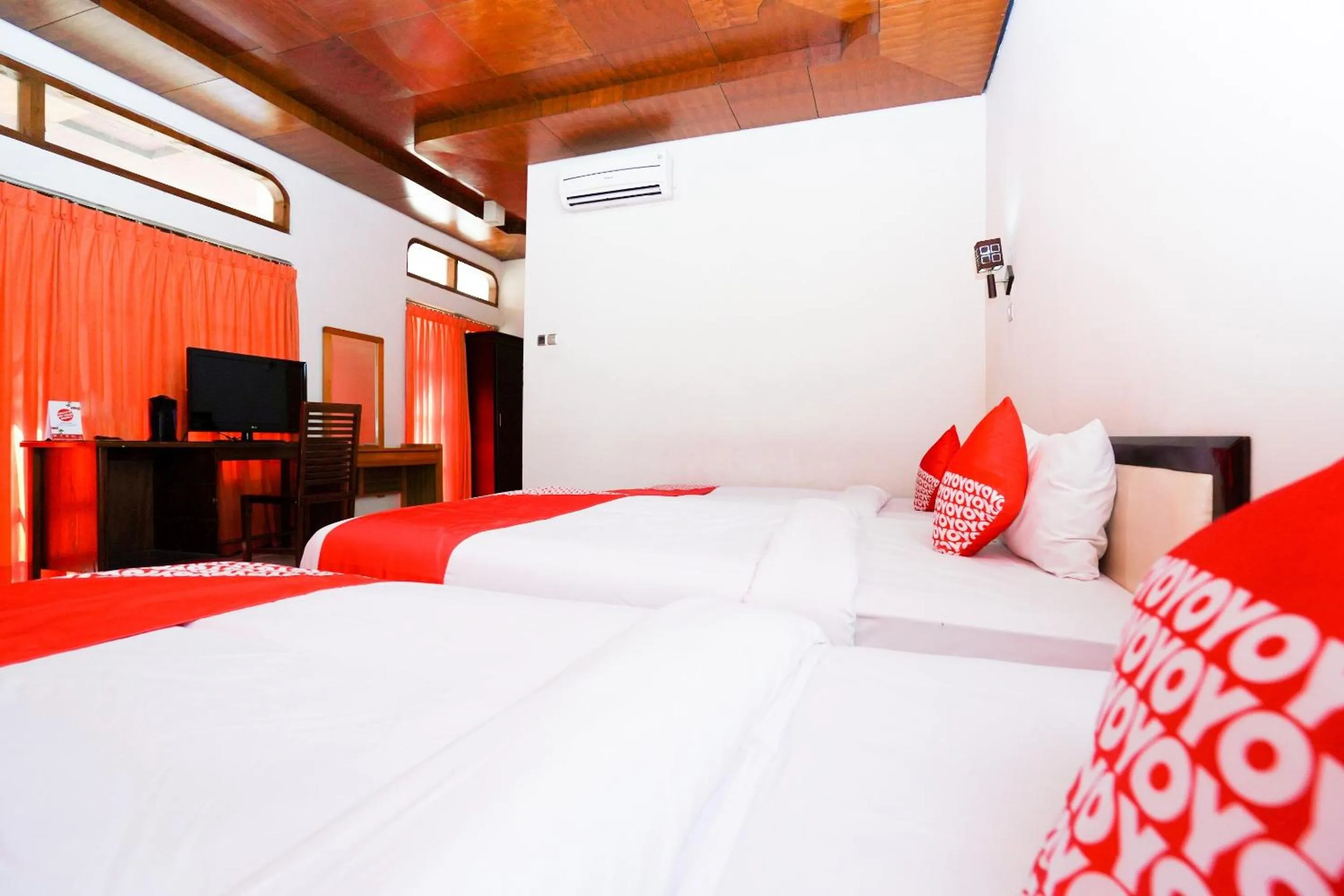 Bedroom, Bed in Capital O 1430 Hotel Ratna Syariah