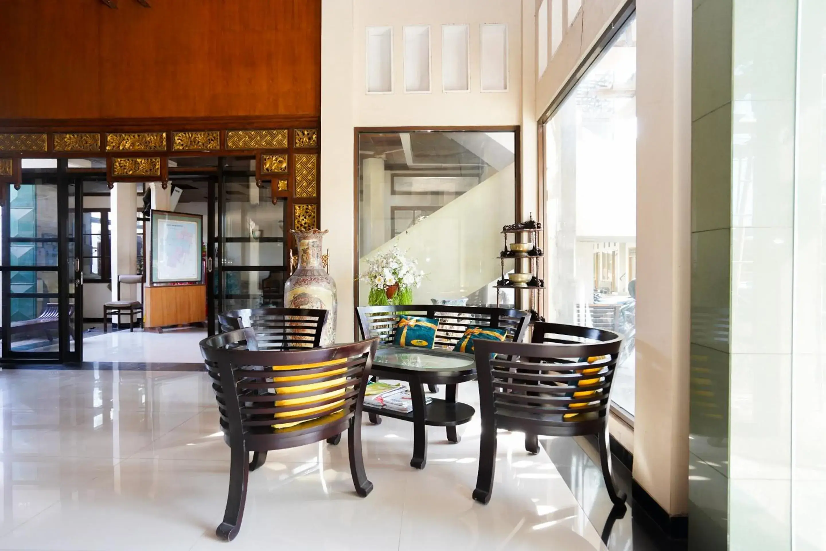 Lobby or reception in Capital O 1430 Hotel Ratna Syariah Lobby or reception in Capital O 1430 Hotel Ratna Syariah