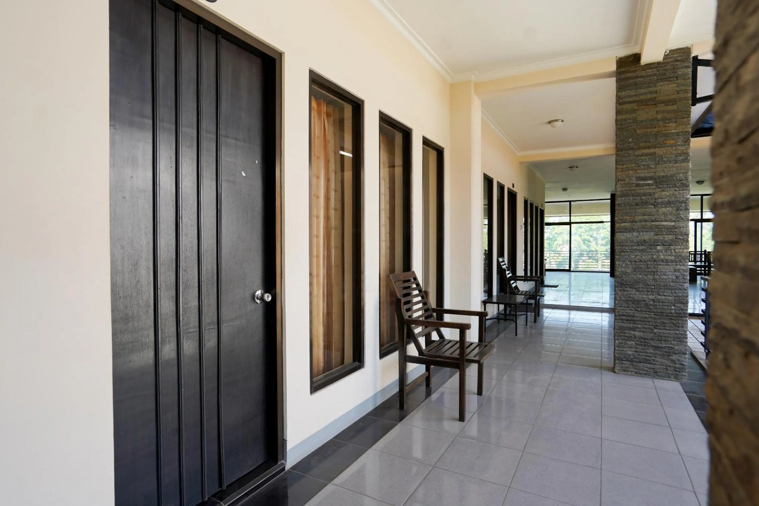 Lobby or reception in Capital O 1430 Hotel Ratna Syariah