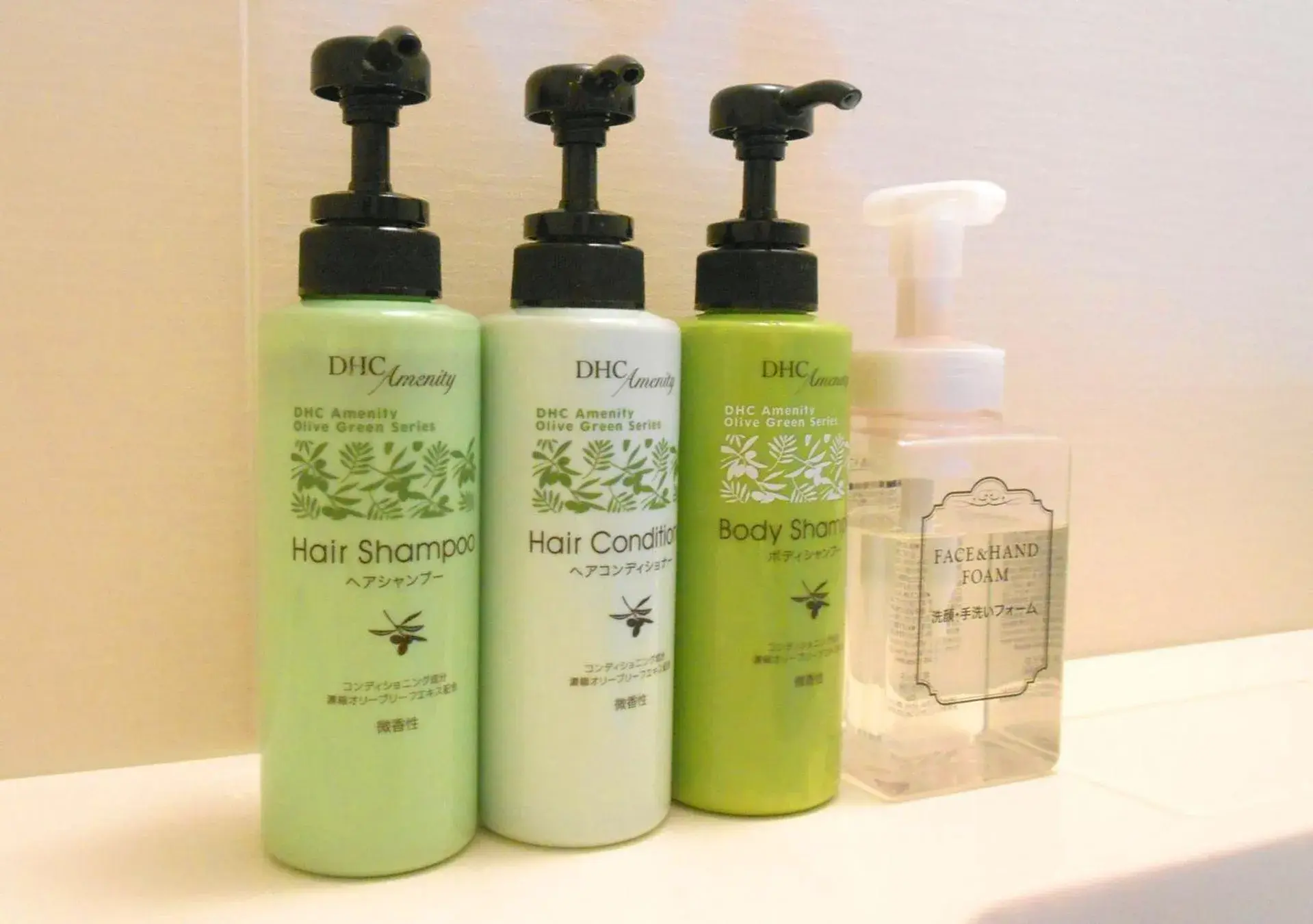 Bathroom in Business Hotel Isesaki Heisei Inn Bathroom in Business Hotel Isesaki Heisei Inn