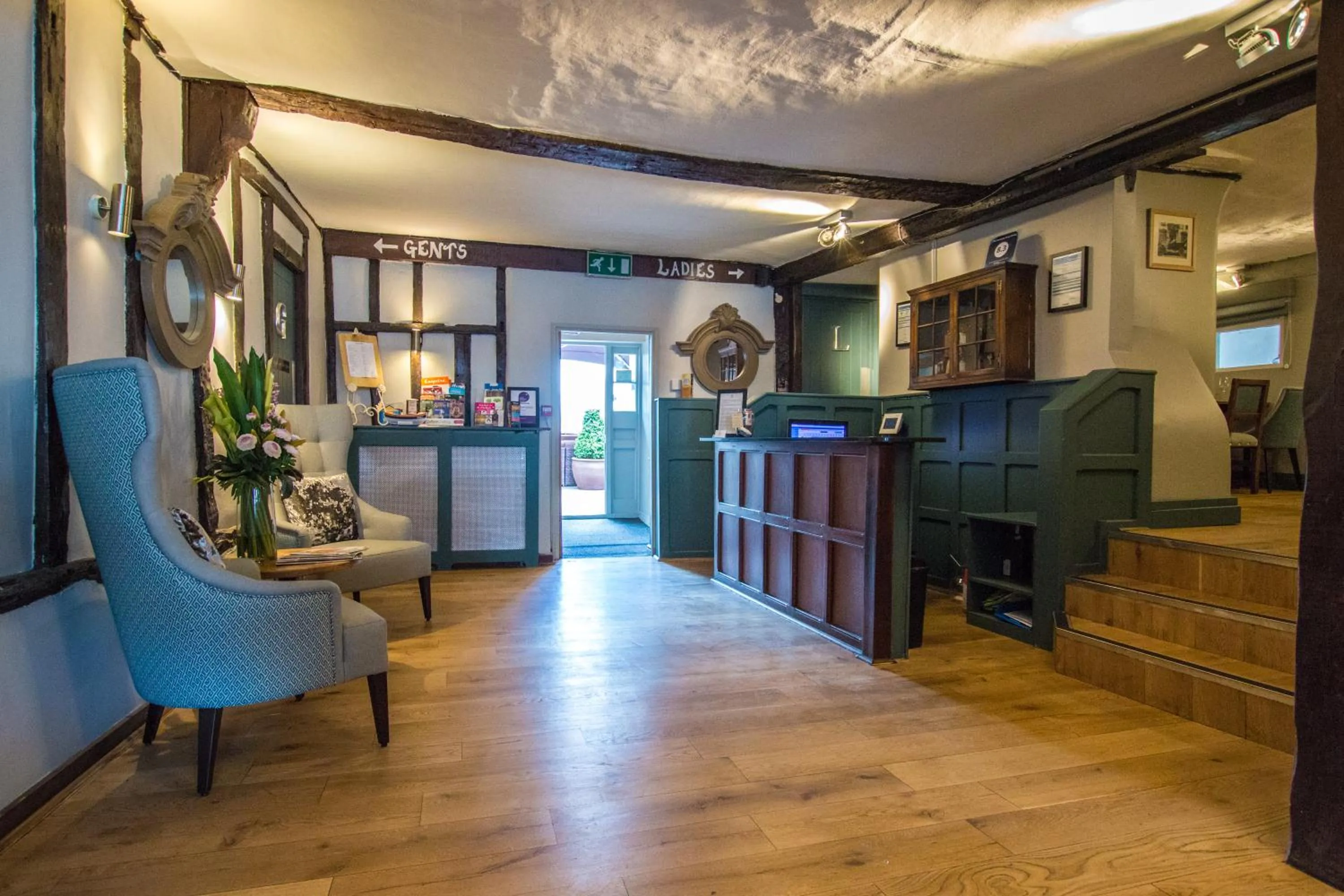 Lobby or reception in The Saracens Head Hotel