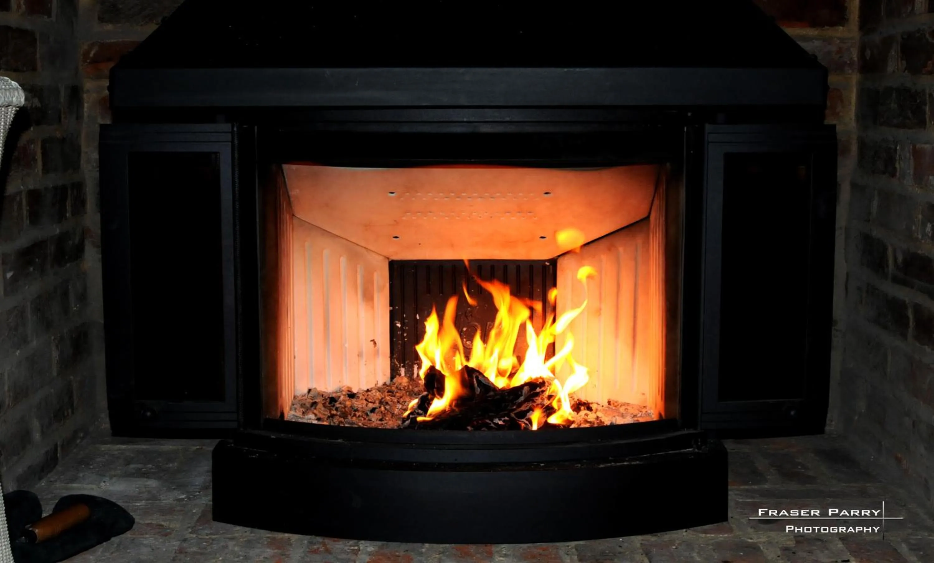 Lounge or bar in The Saracens Head Hotel