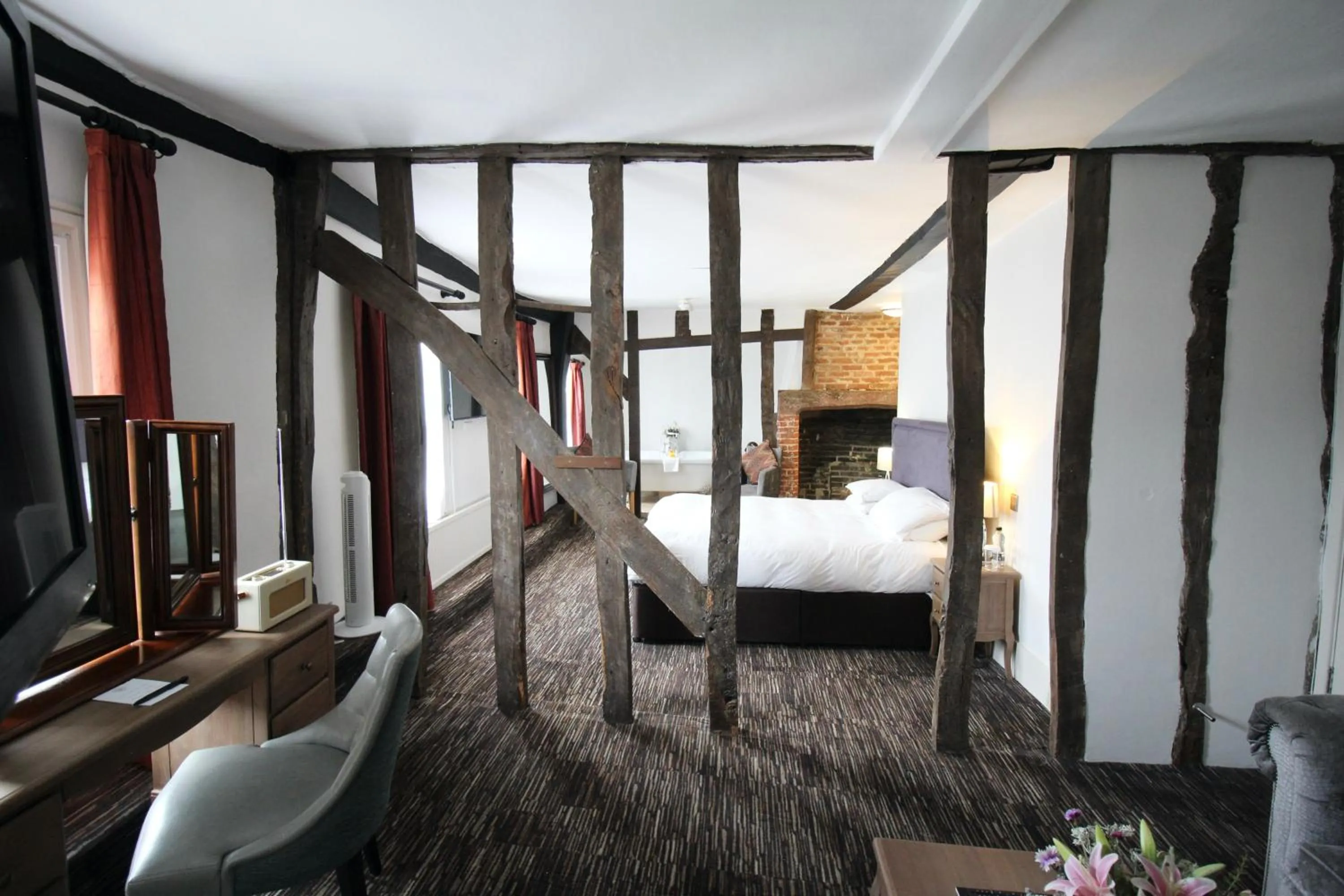 Bed in The Saracens Head Hotel