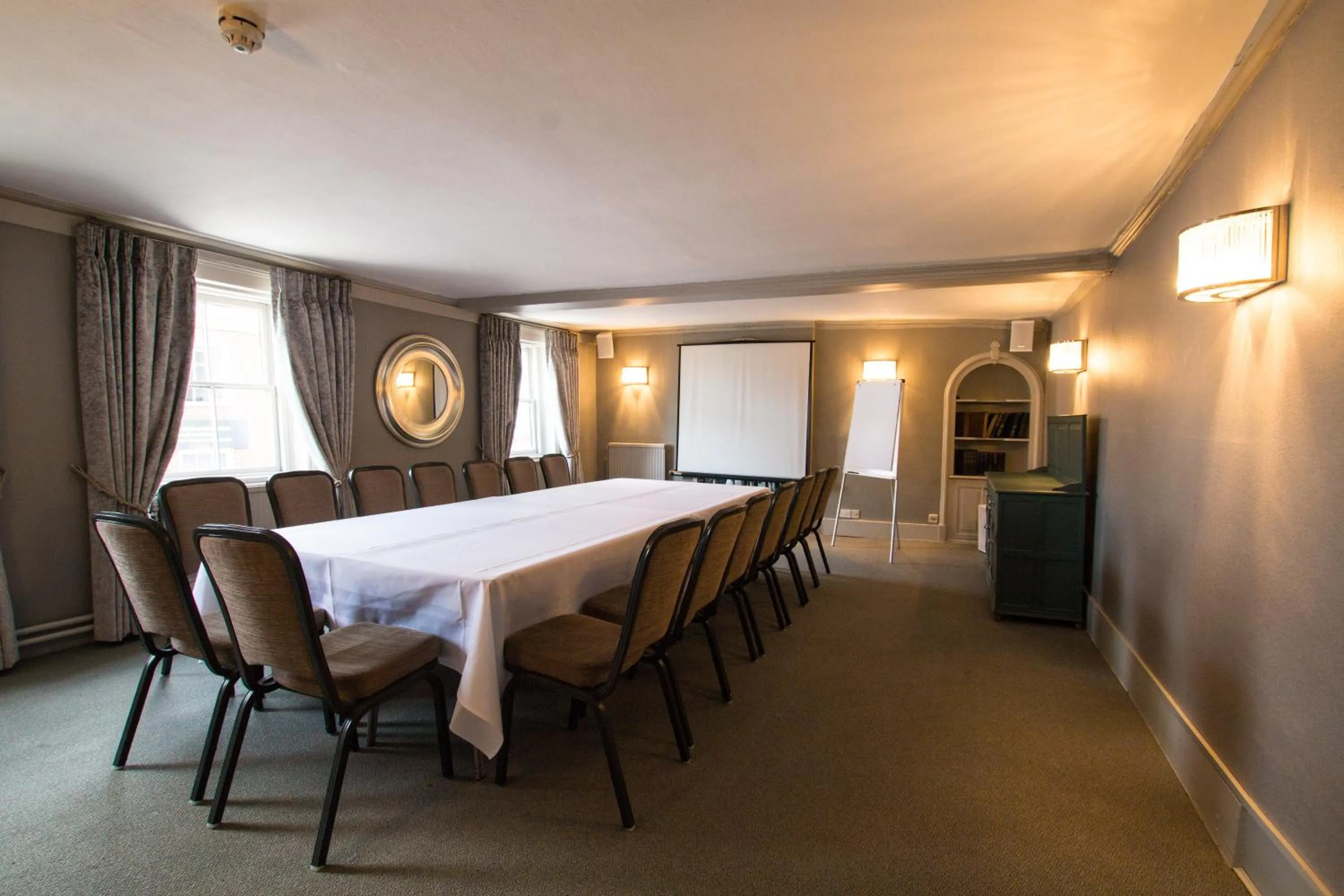 Banquet/Function facilities in The Saracens Head Hotel