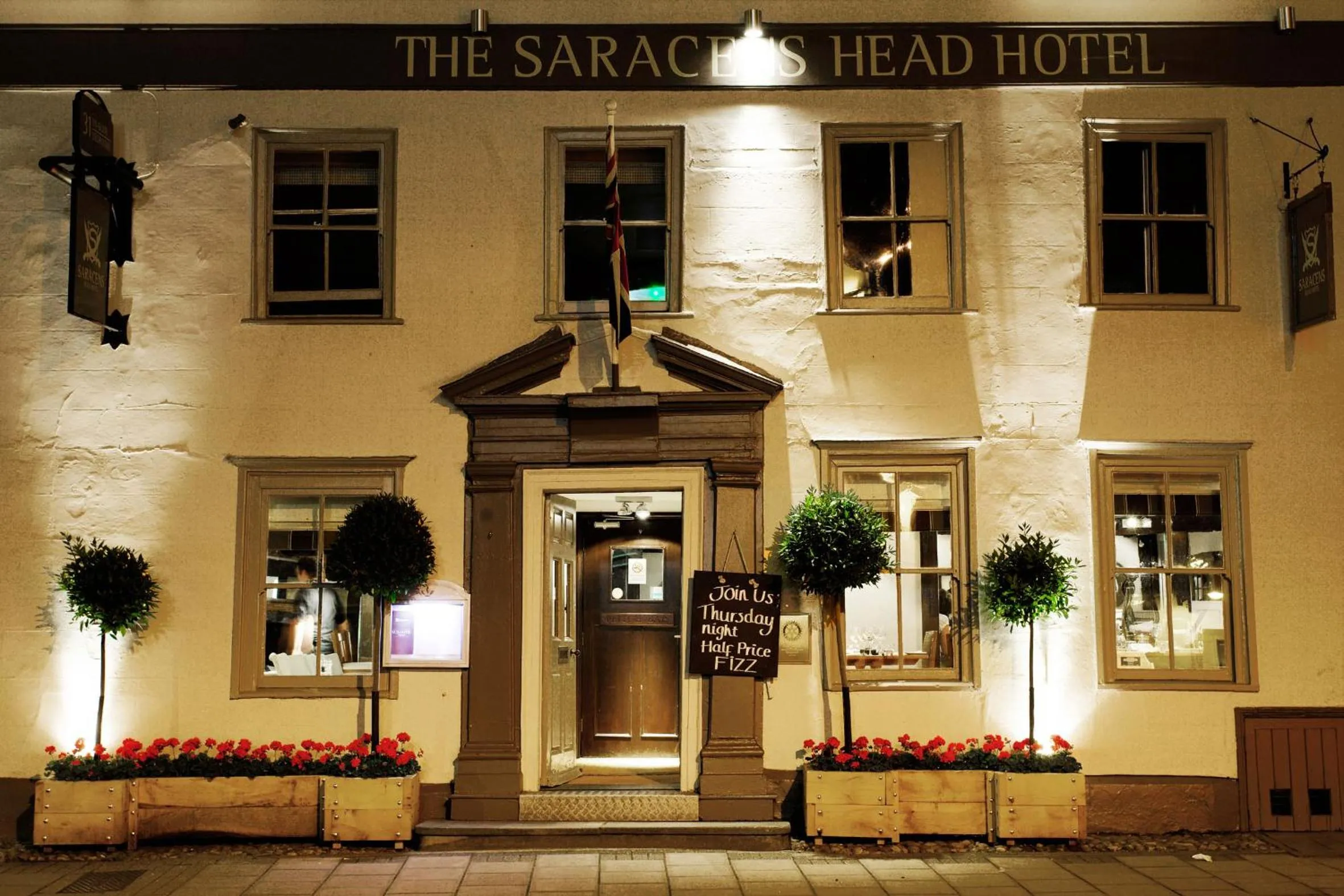 Facade/entrance in The Saracens Head Hotel